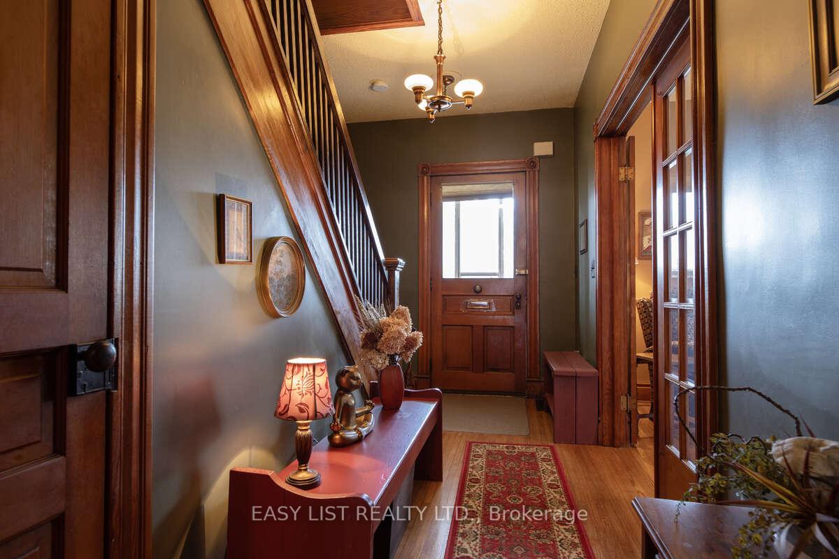 Photo 15 of 104 North Street, Strathroy-Caradoc, NW — HOMEH