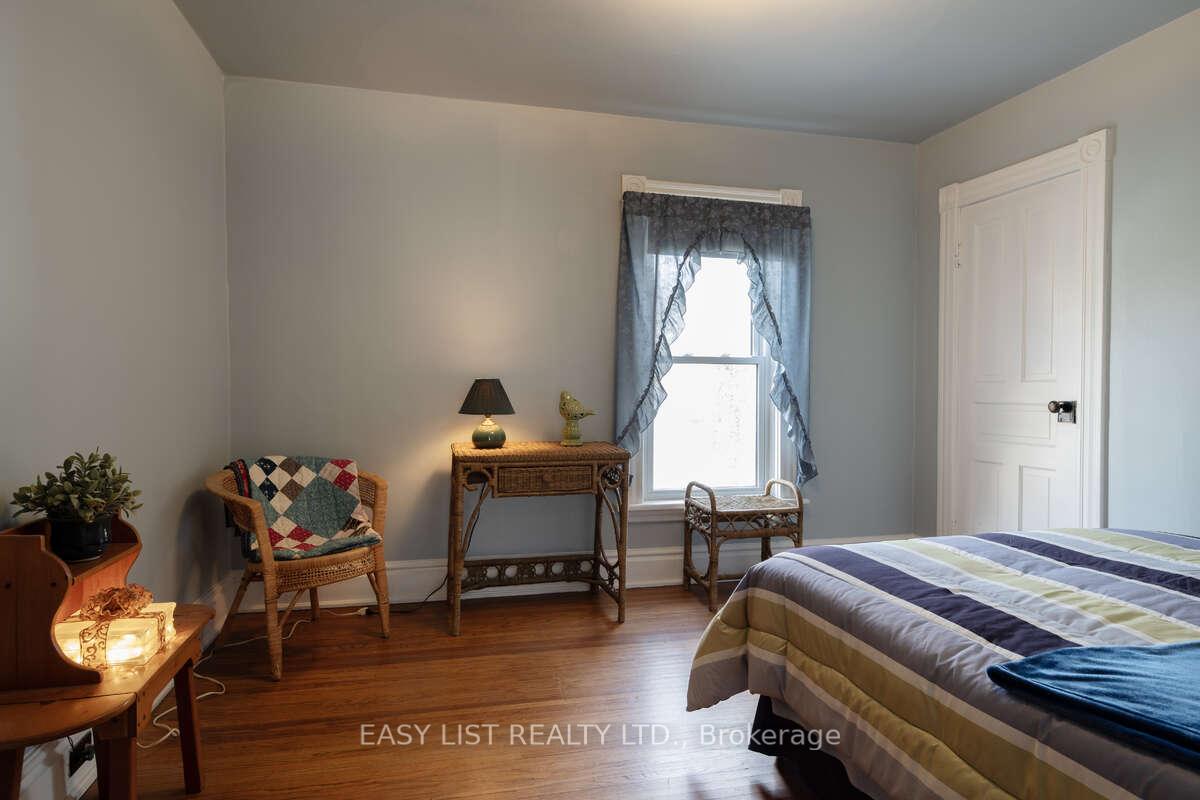 Photo 19 of 104 North Street, Strathroy-Caradoc, NW — HOMEH