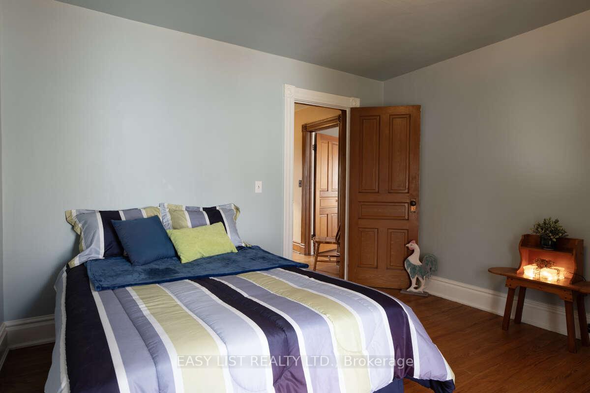 Photo 20 of 104 North Street, Strathroy-Caradoc, NW — HOMEH