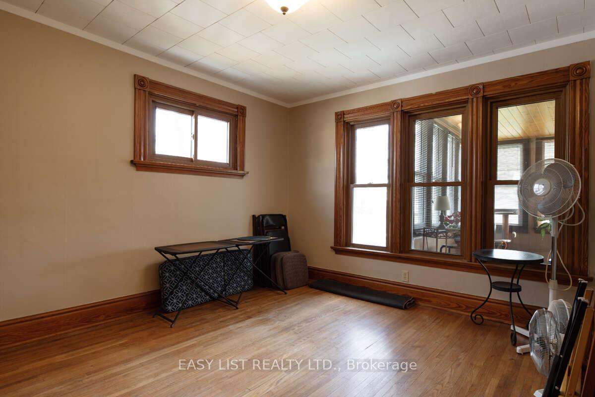 Photo 23 of 104 North Street, Strathroy-Caradoc, NW — HOMEH