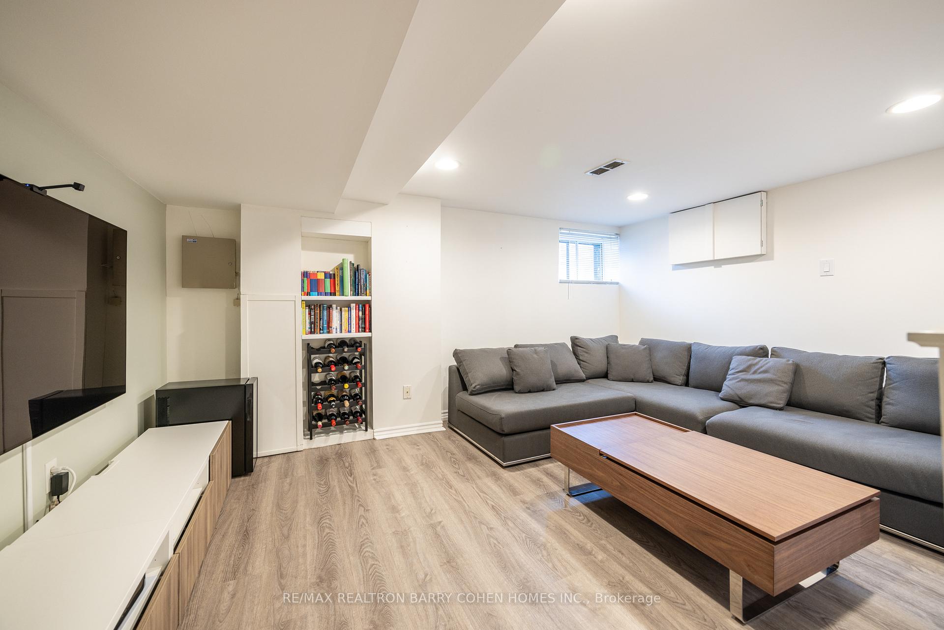 Photo 18 of 292 Bain Avenue, Toronto, Blake-Jones — HOMEH