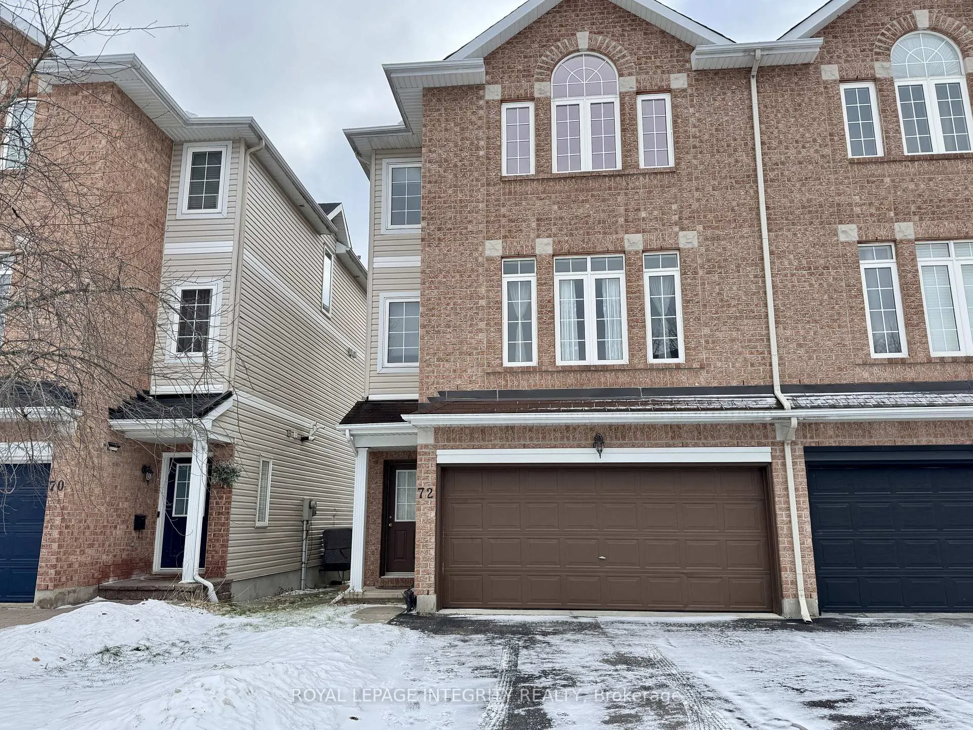 Front of 72 Castle Glen Crescent E