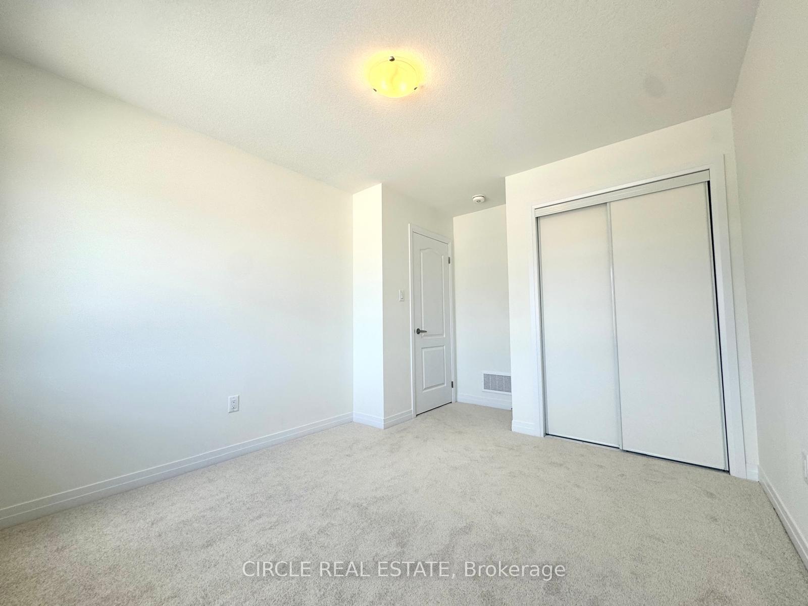 Photo 12 of 22 Velvet Way, Thorold, Rolling Meadows — HOMEH