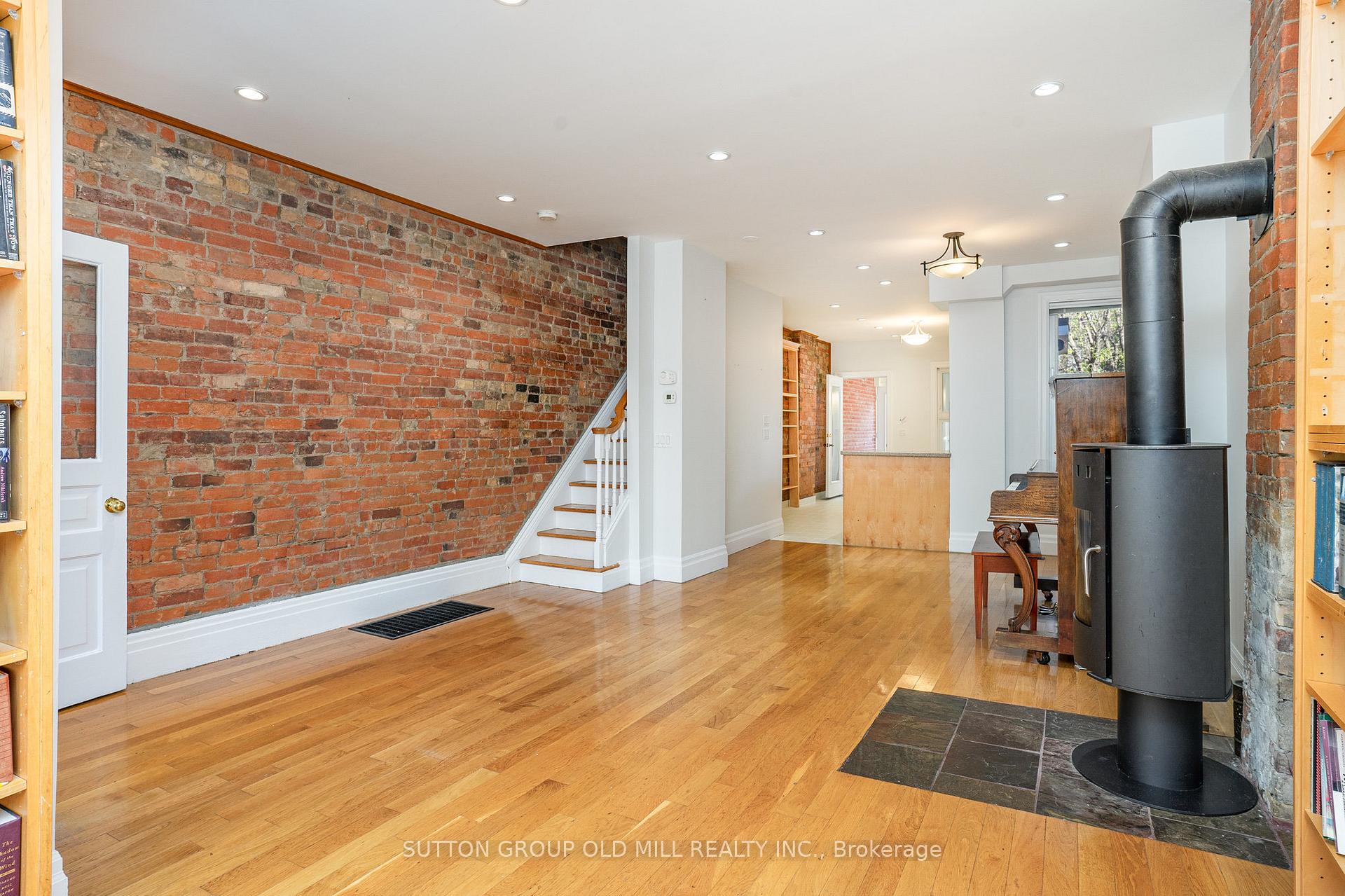 Photo 3 of 347 Gladstone Avenue, Toronto, Dufferin Grove — HOMEH