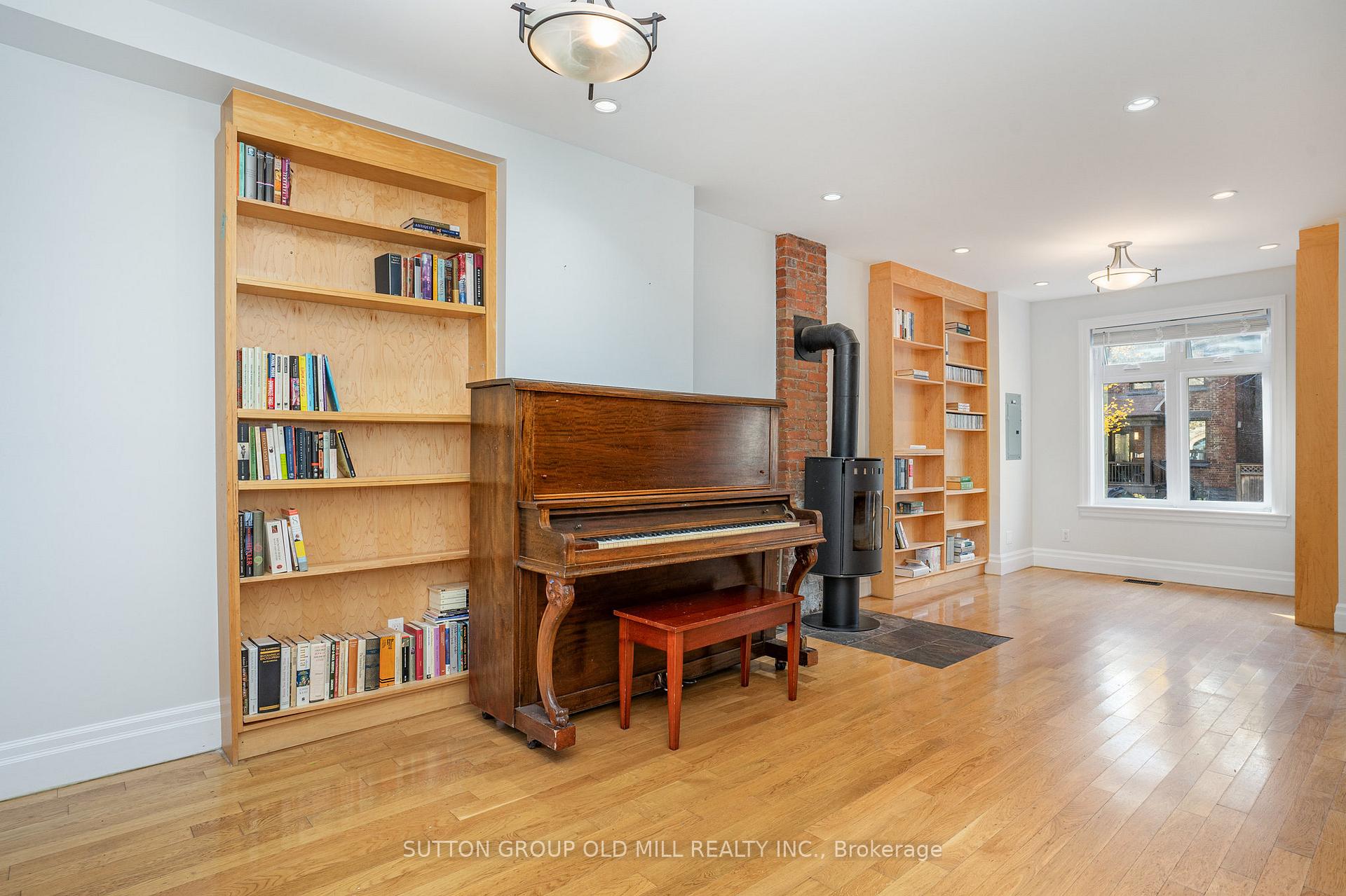 Photo 5 of 347 Gladstone Avenue, Toronto, Dufferin Grove — HOMEH