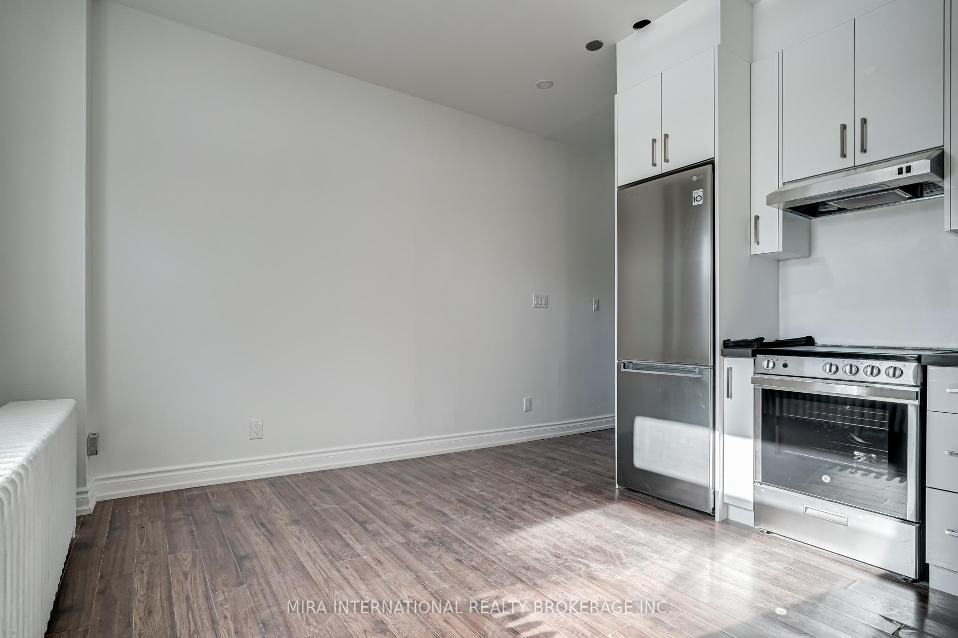 Photo 2 of Unit 202, 180 Sherbourne Street, Toronto, Moss Park — HOMEH