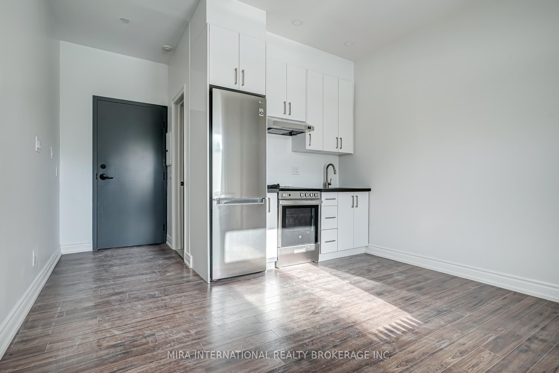 Photo 3 of Unit 202, 180 Sherbourne Street, Toronto, Moss Park — HOMEH