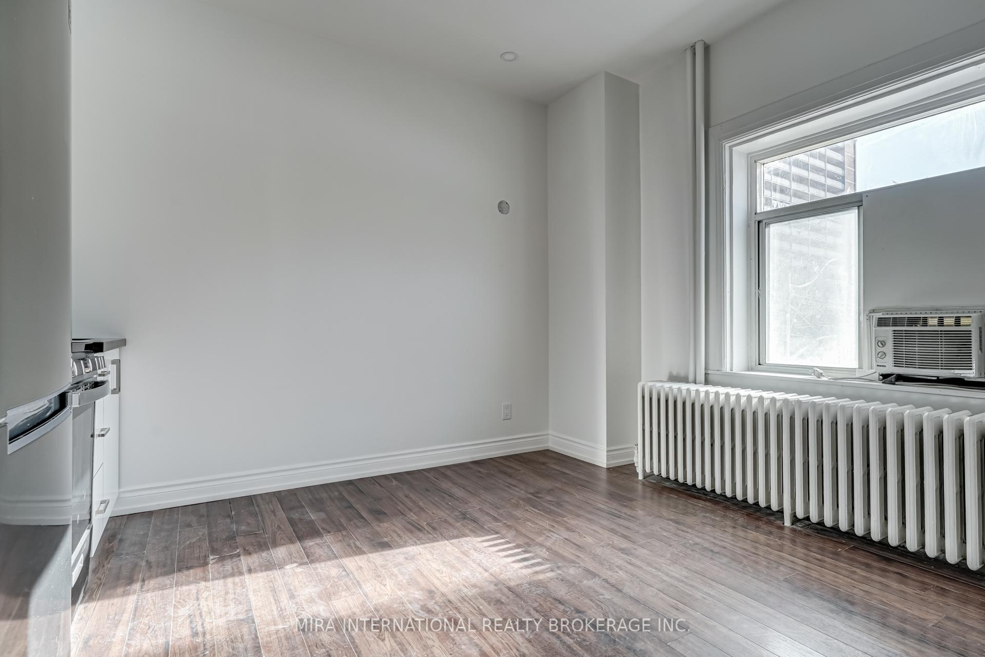 Photo 4 of Unit 202, 180 Sherbourne Street, Toronto, Moss Park — HOMEH