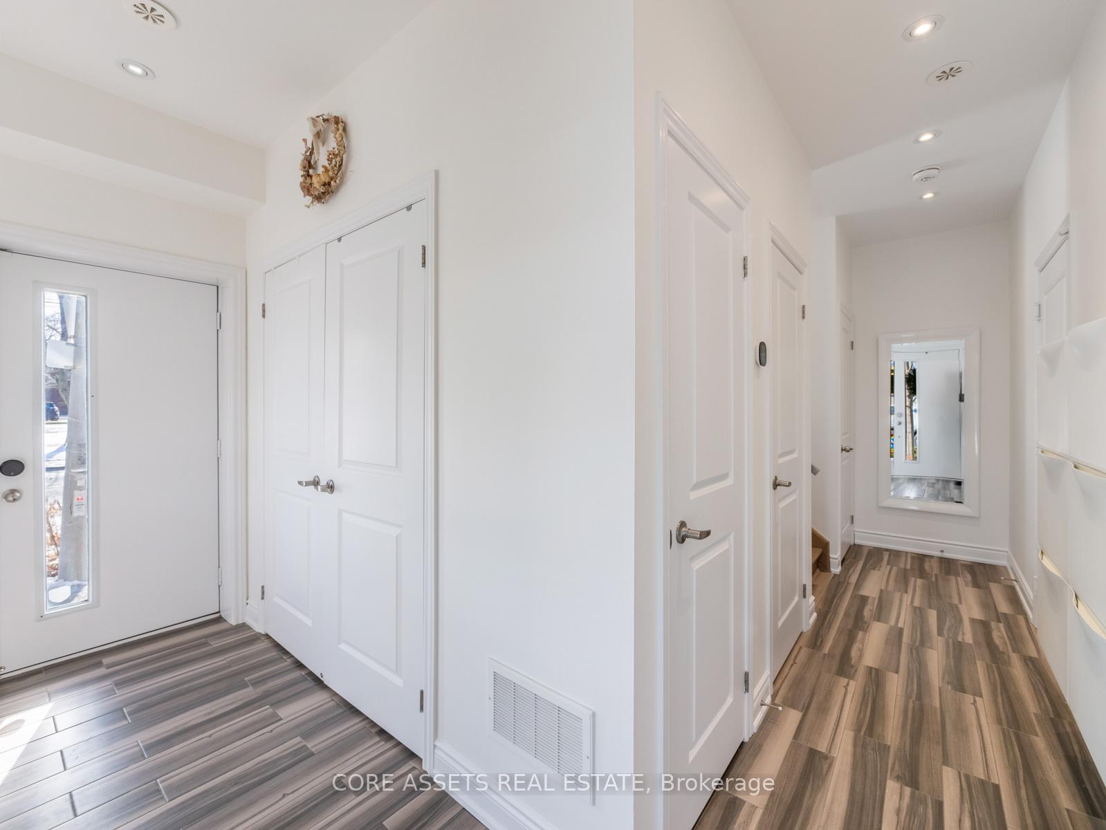 Photo 5 of 39 Minto Street, Toronto, Greenwood-Coxwell — HOMEH
