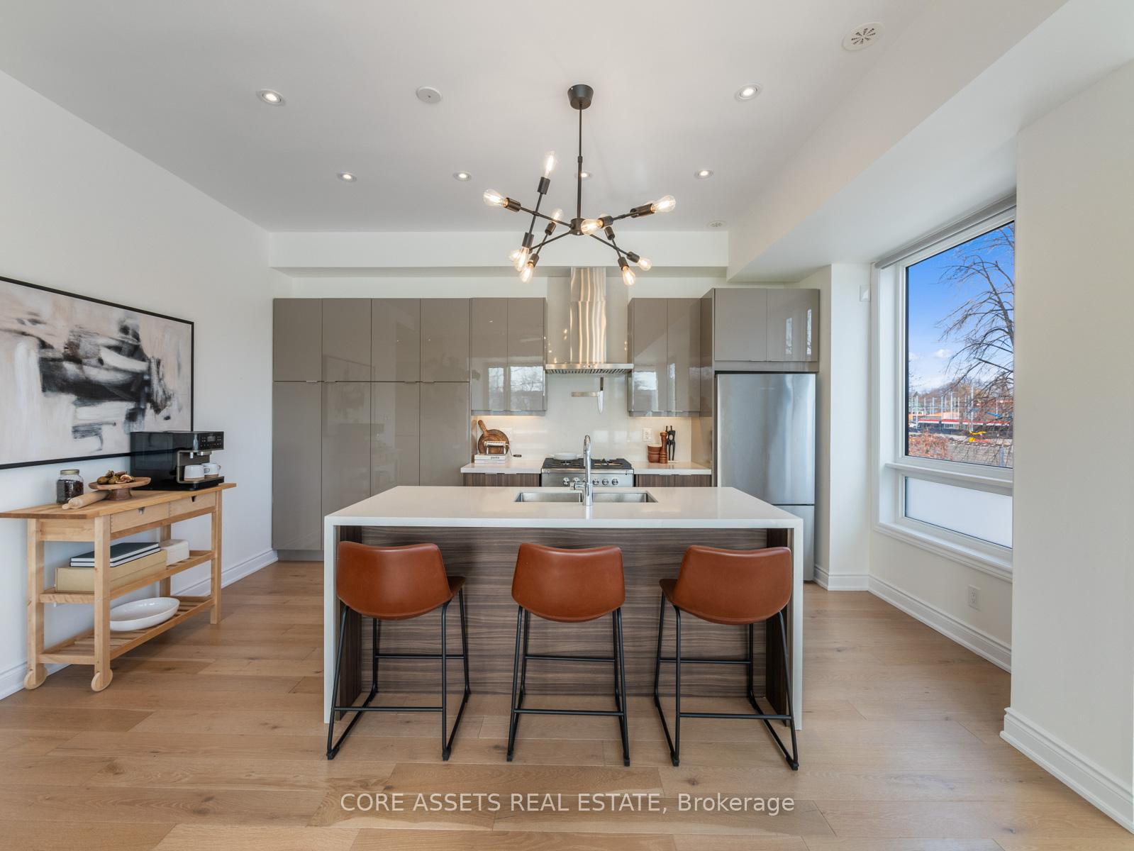 Photo 10 of 39 Minto Street, Toronto, Greenwood-Coxwell — HOMEH