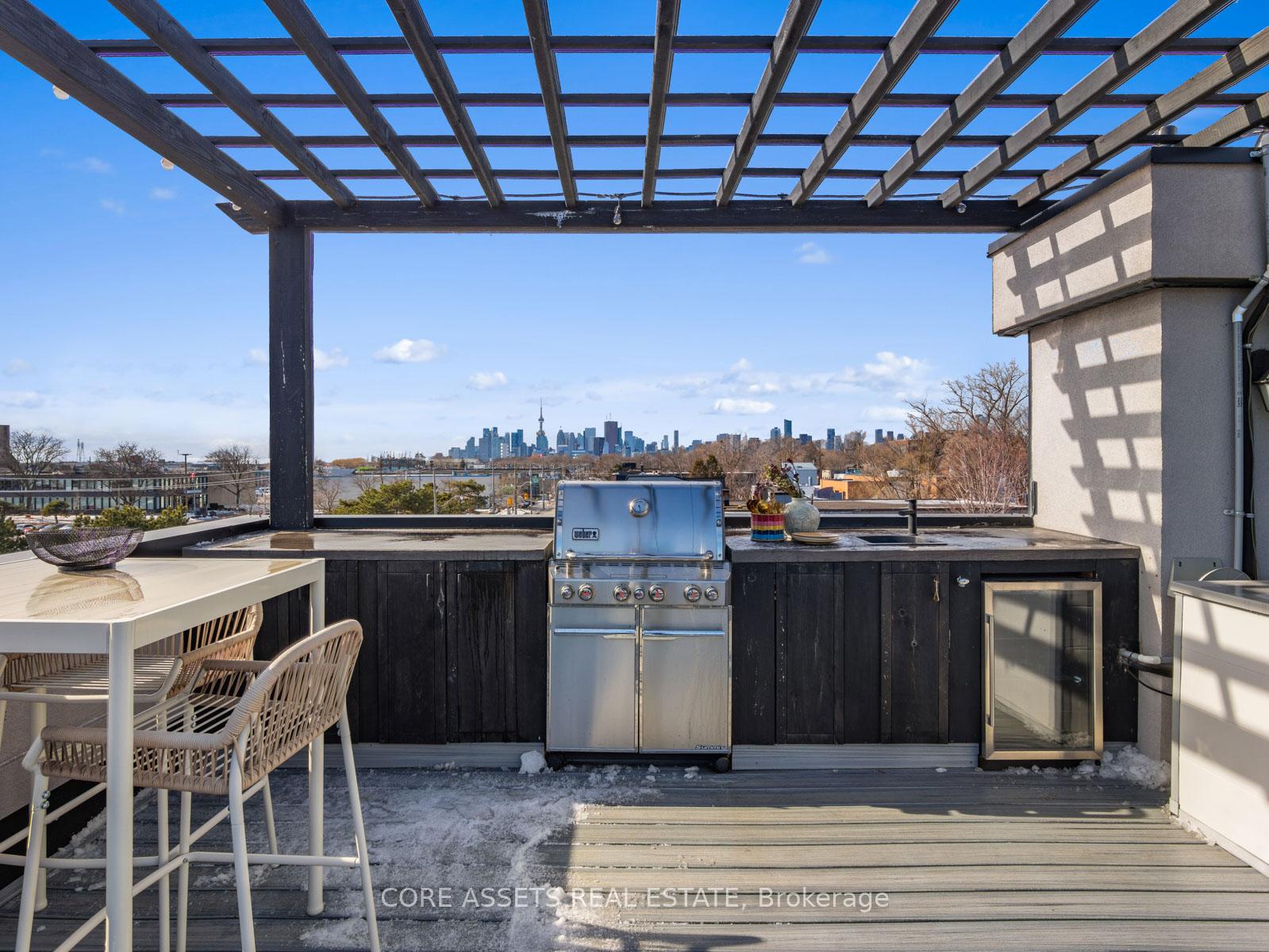 Photo 28 of 39 Minto Street, Toronto, Greenwood-Coxwell — HOMEH