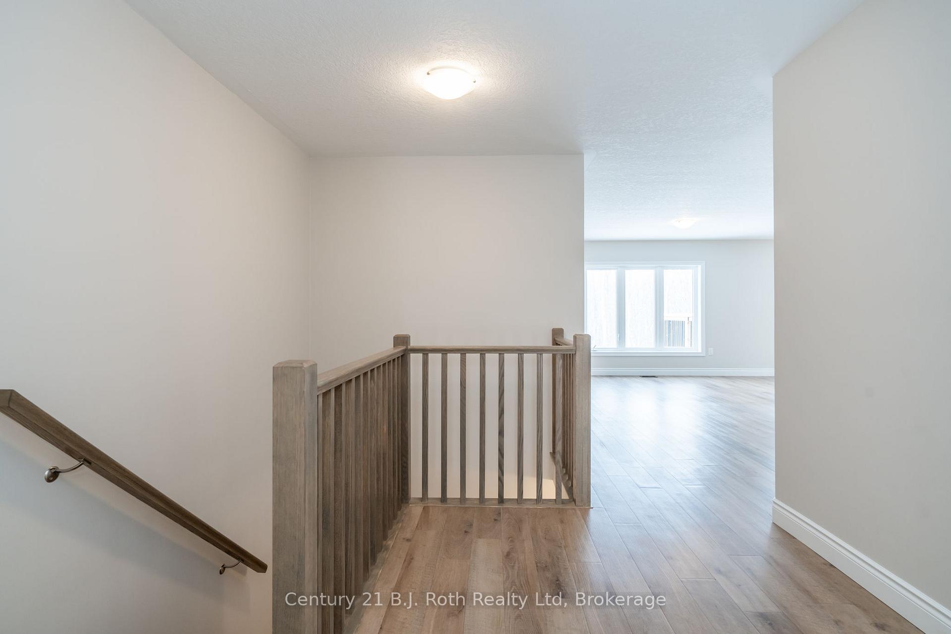 Photo 5 of 54 Hunter Avenue, Tay, Victoria Harbour — HOMEH