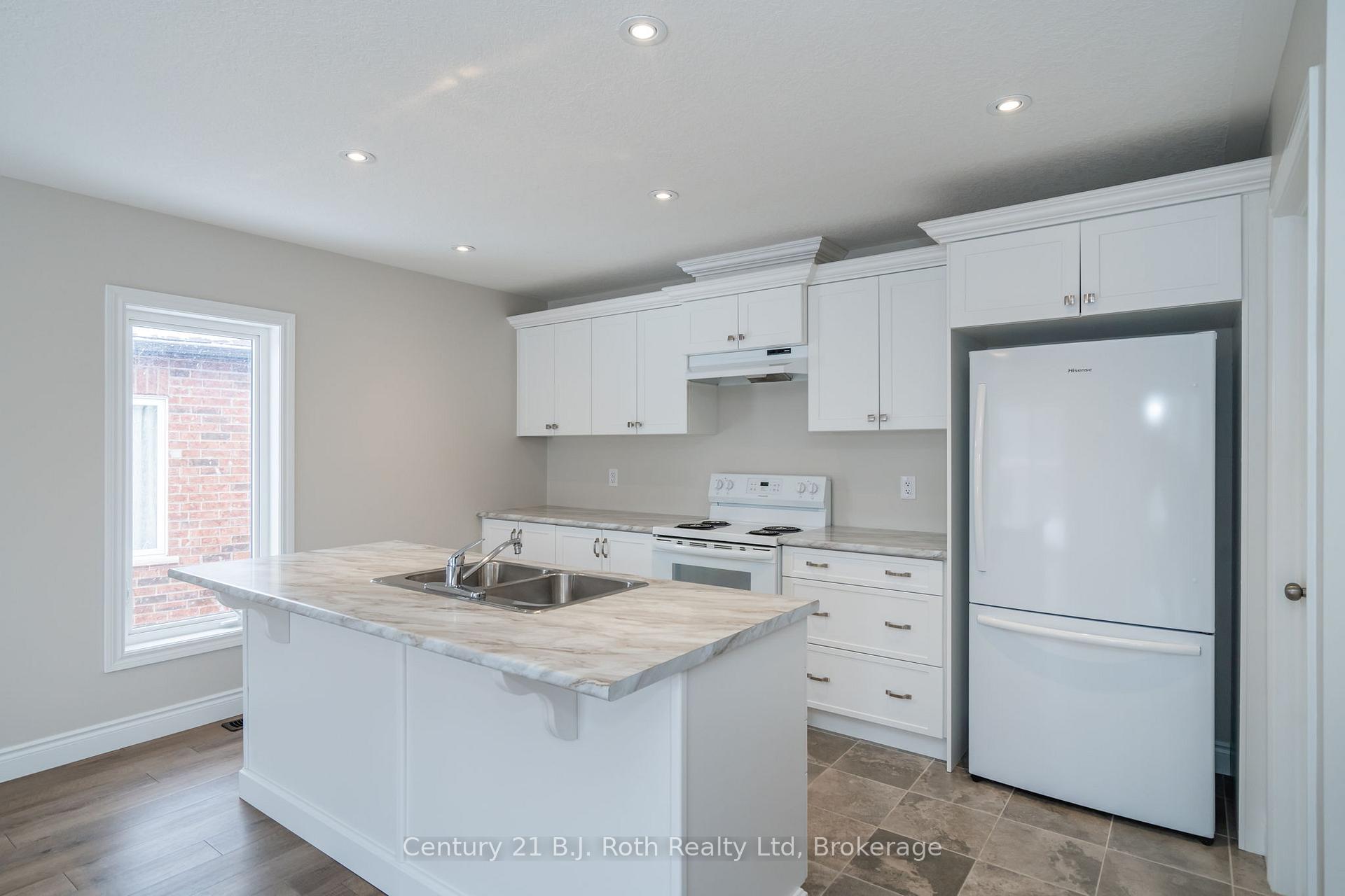 Photo 6 of 54 Hunter Avenue, Tay, Victoria Harbour — HOMEH