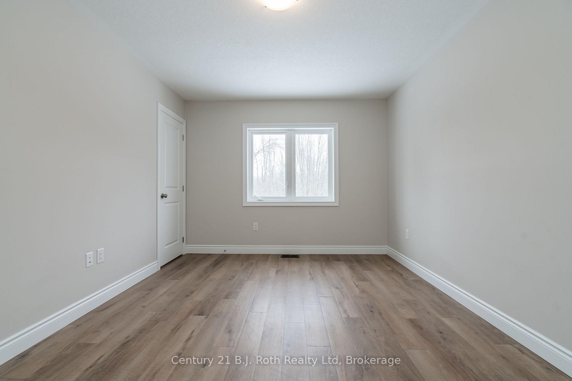 Photo 19 of 54 Hunter Avenue, Tay, Victoria Harbour — HOMEH