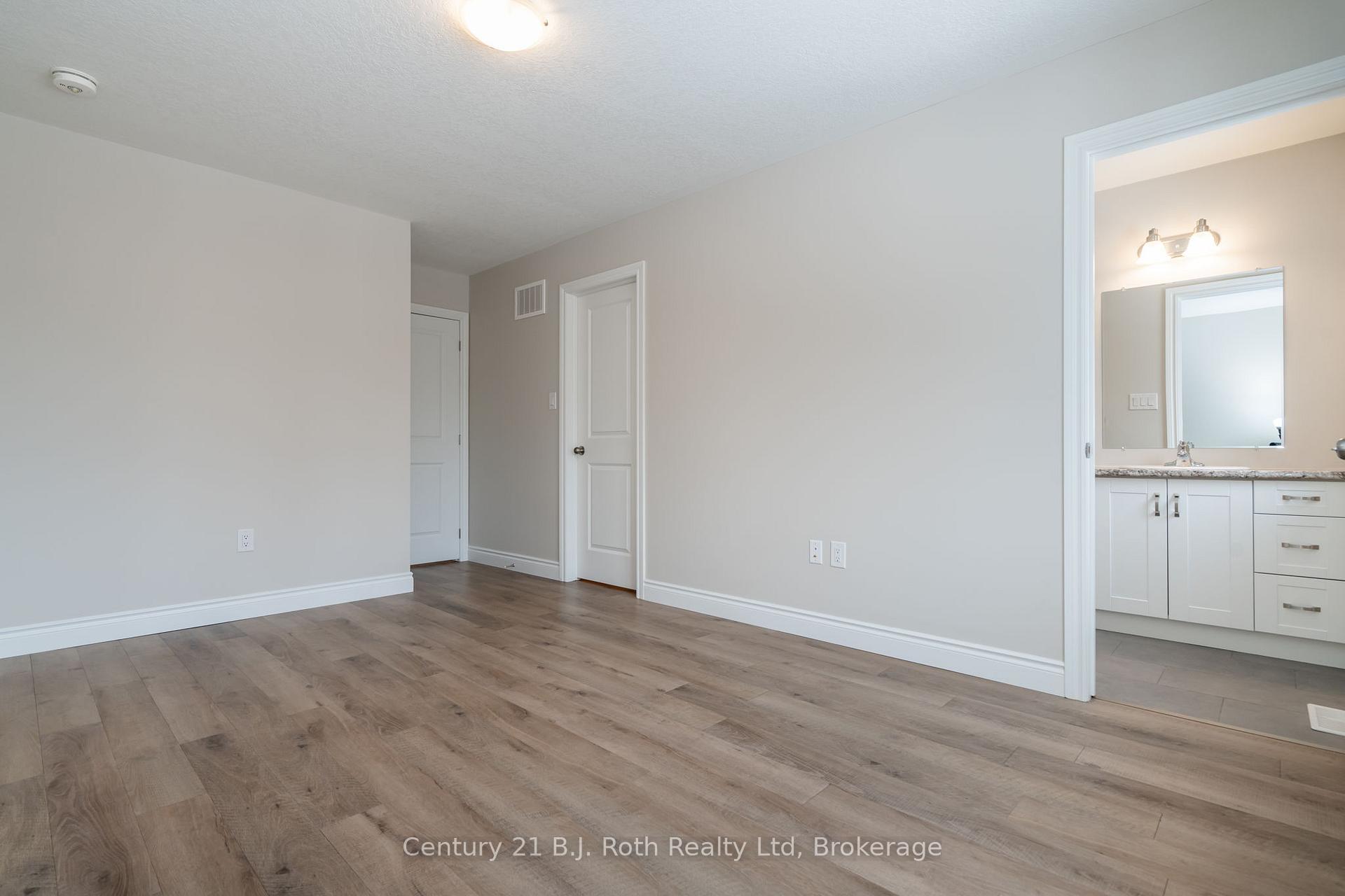 Photo 21 of 54 Hunter Avenue, Tay, Victoria Harbour — HOMEH