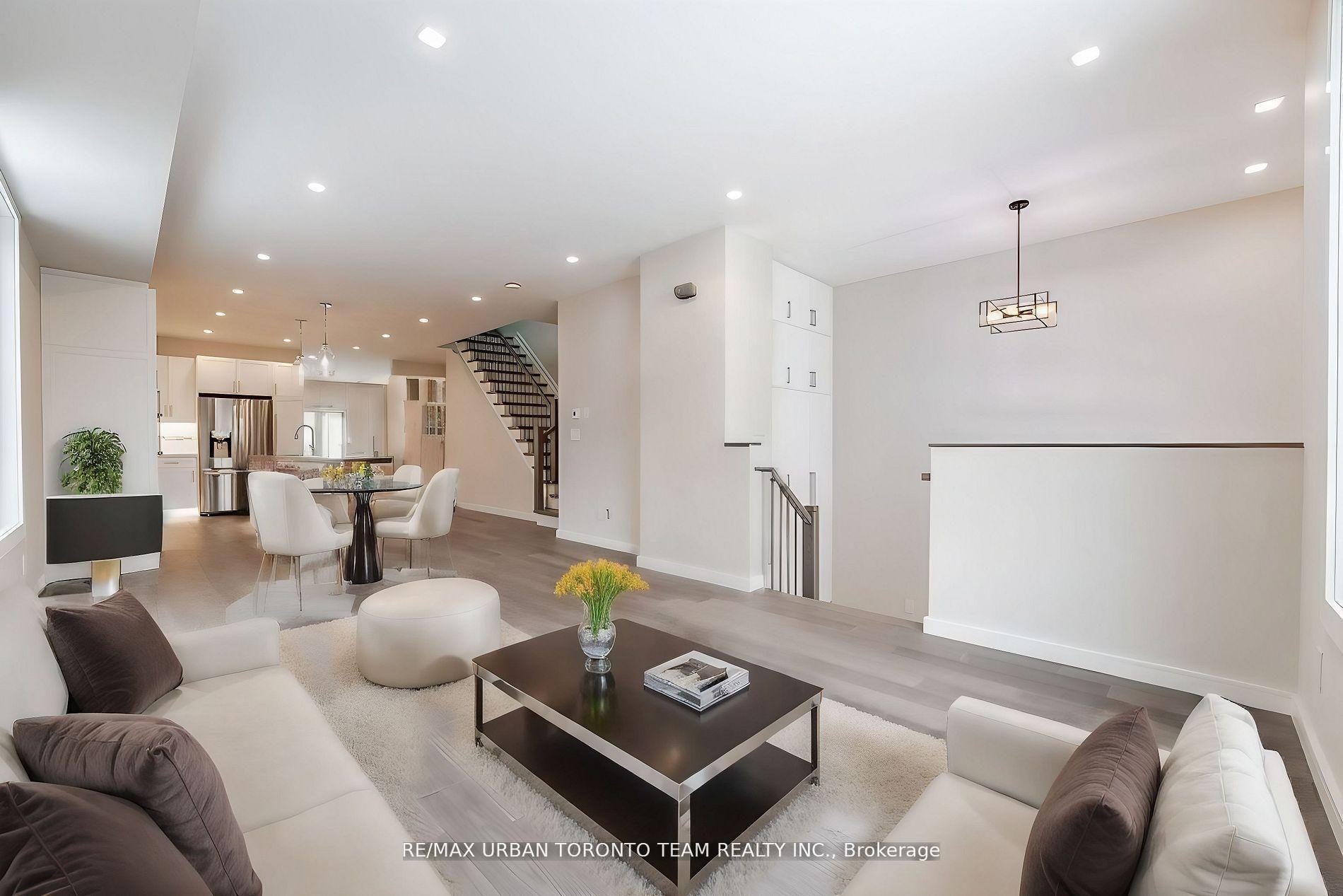 Photo 3 of 3515 St Clair Avenue E, Scarborough, Clairlea-Birchmount — HOMEH