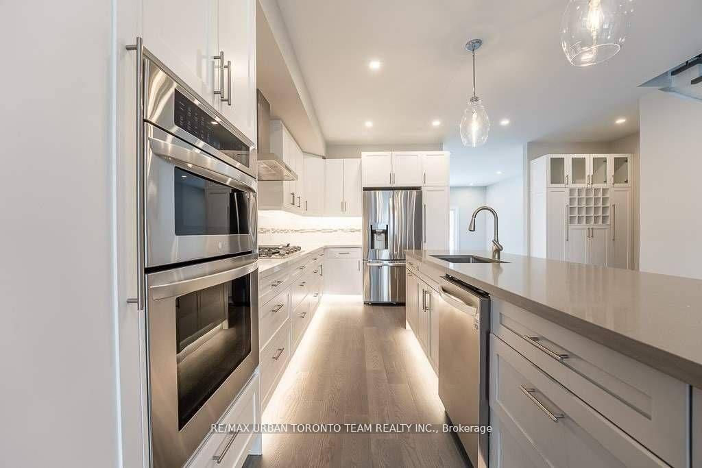 Photo 4 of 3515 St Clair Avenue E, Scarborough, Clairlea-Birchmount — HOMEH