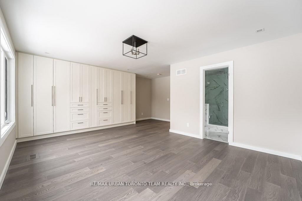 Photo 13 of 3515 St Clair Avenue E, Scarborough, Clairlea-Birchmount — HOMEH