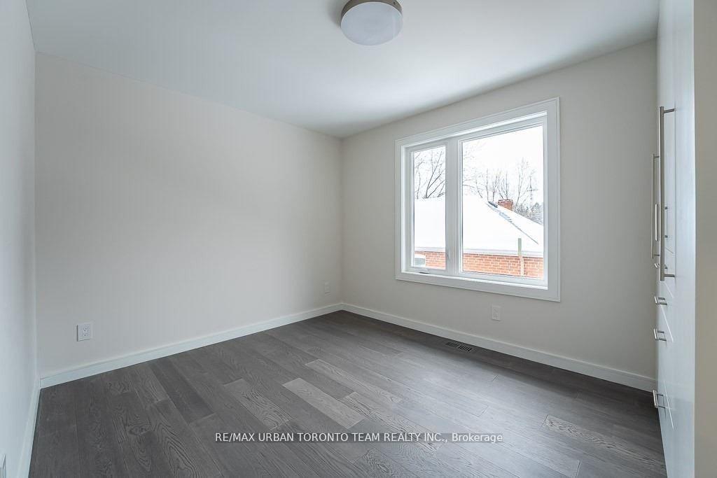 Photo 19 of 3515 St Clair Avenue E, Scarborough, Clairlea-Birchmount — HOMEH