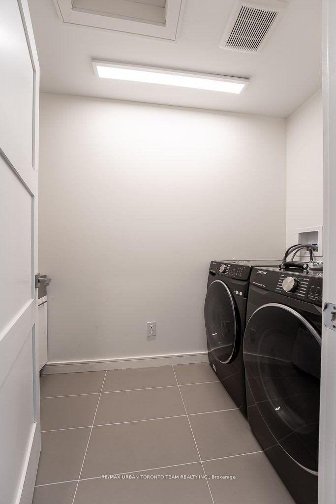 Photo 20 of 3515 St Clair Avenue E, Scarborough, Clairlea-Birchmount — HOMEH