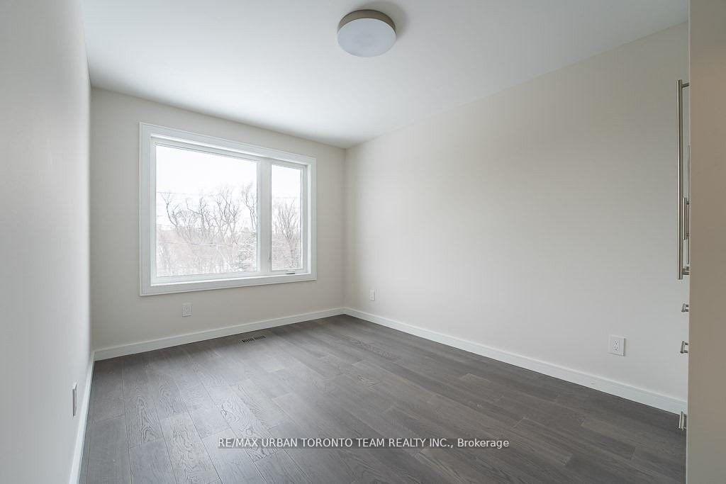 Photo 22 of 3515 St Clair Avenue E, Scarborough, Clairlea-Birchmount — HOMEH