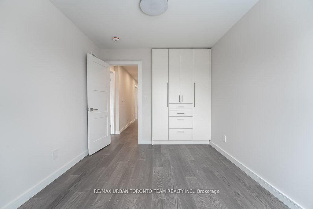 Photo 23 of 3515 St Clair Avenue E, Scarborough, Clairlea-Birchmount — HOMEH