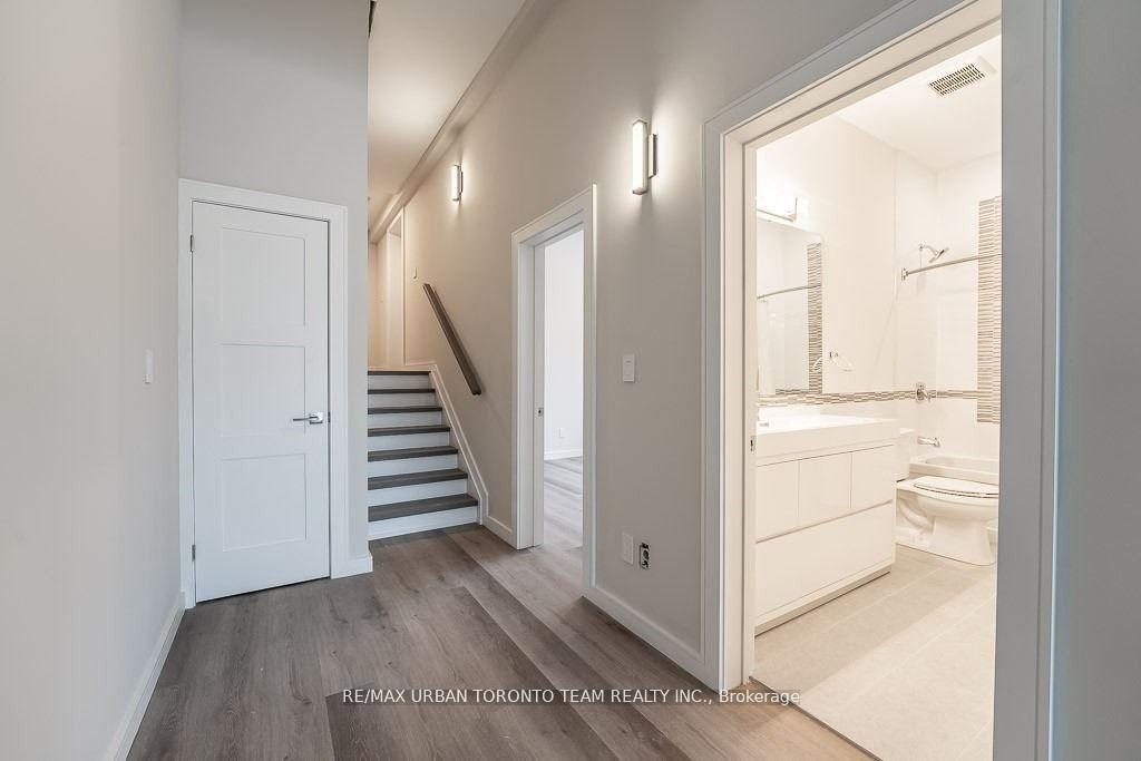 Photo 26 of 3515 St Clair Avenue E, Scarborough, Clairlea-Birchmount — HOMEH