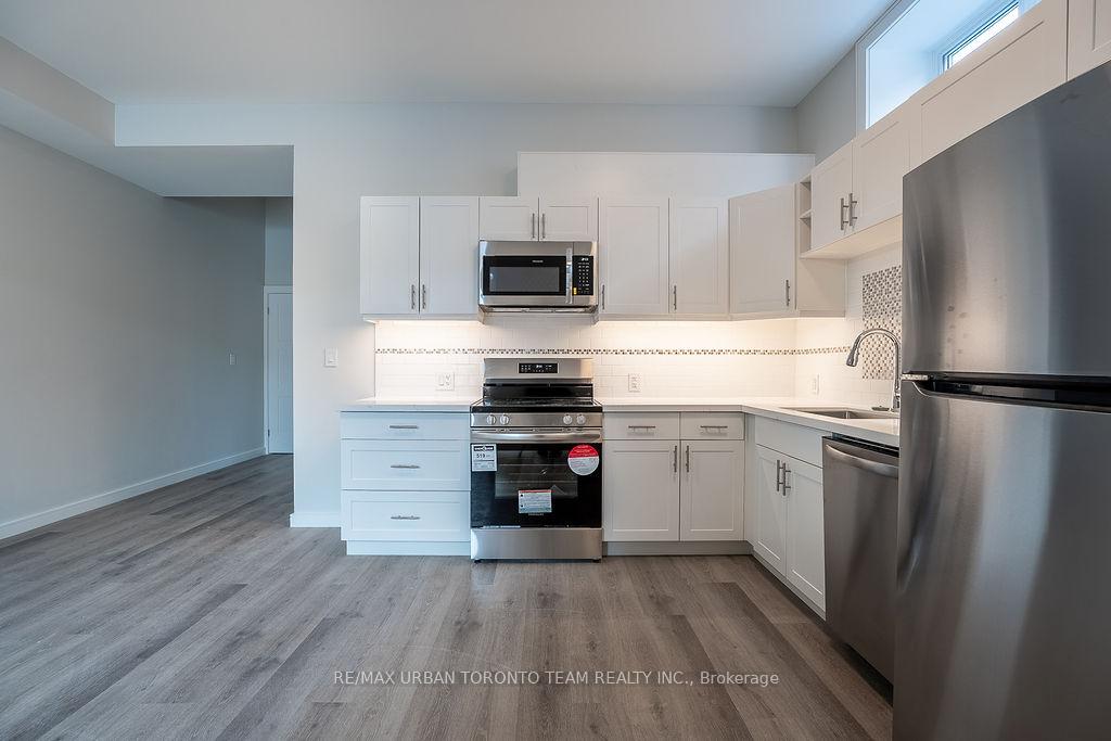 Photo 28 of 3515 St Clair Avenue E, Scarborough, Clairlea-Birchmount — HOMEH