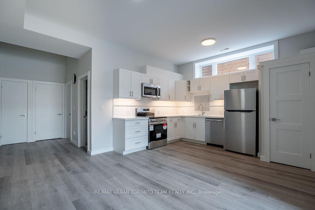 Photo 29 of 3515 St Clair Avenue E, Scarborough, Clairlea-Birchmount — HOMEH
