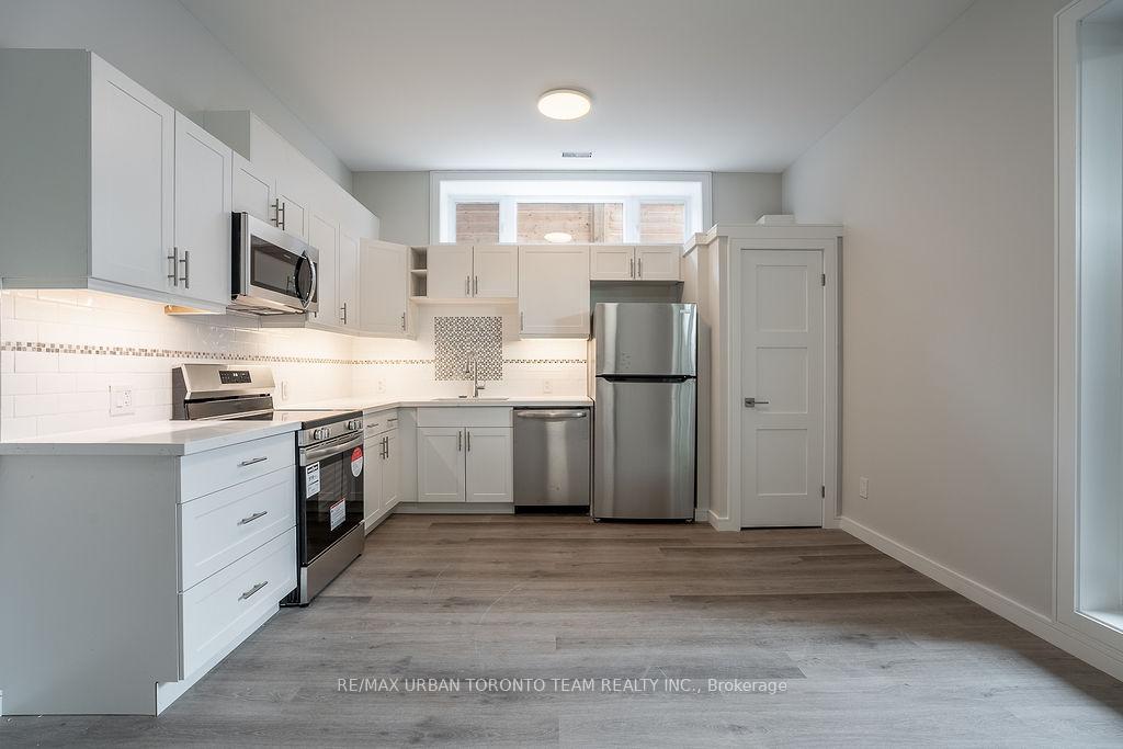 Photo 30 of 3515 St Clair Avenue E, Scarborough, Clairlea-Birchmount — HOMEH