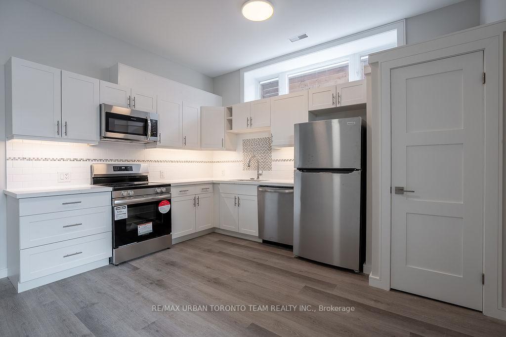 Photo 31 of 3515 St Clair Avenue E, Scarborough, Clairlea-Birchmount — HOMEH
