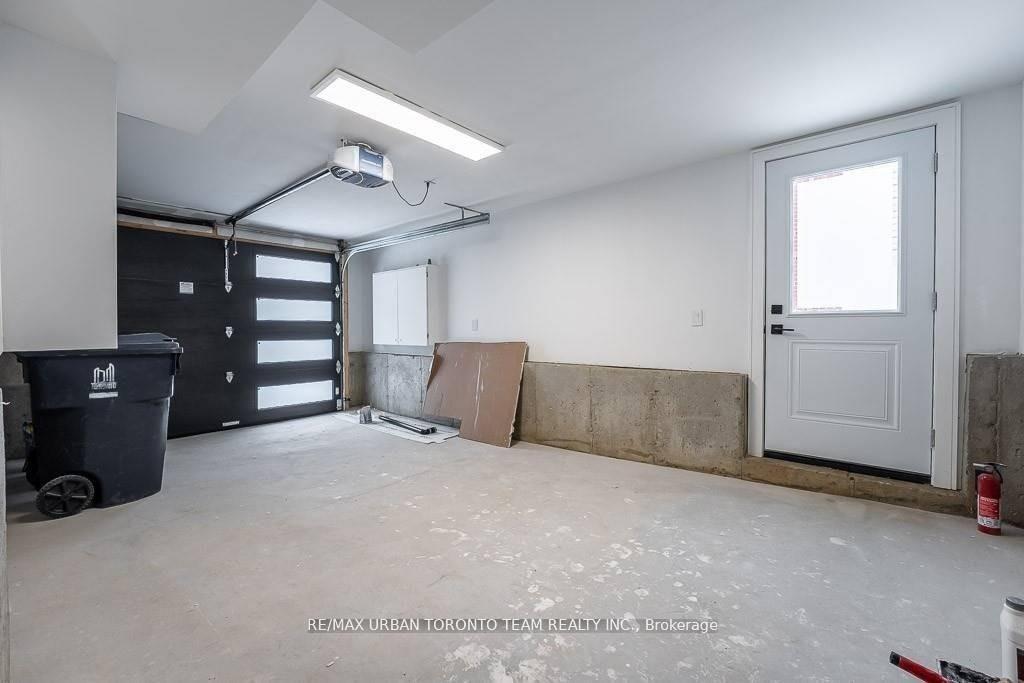Photo 34 of 3515 St Clair Avenue E, Scarborough, Clairlea-Birchmount — HOMEH