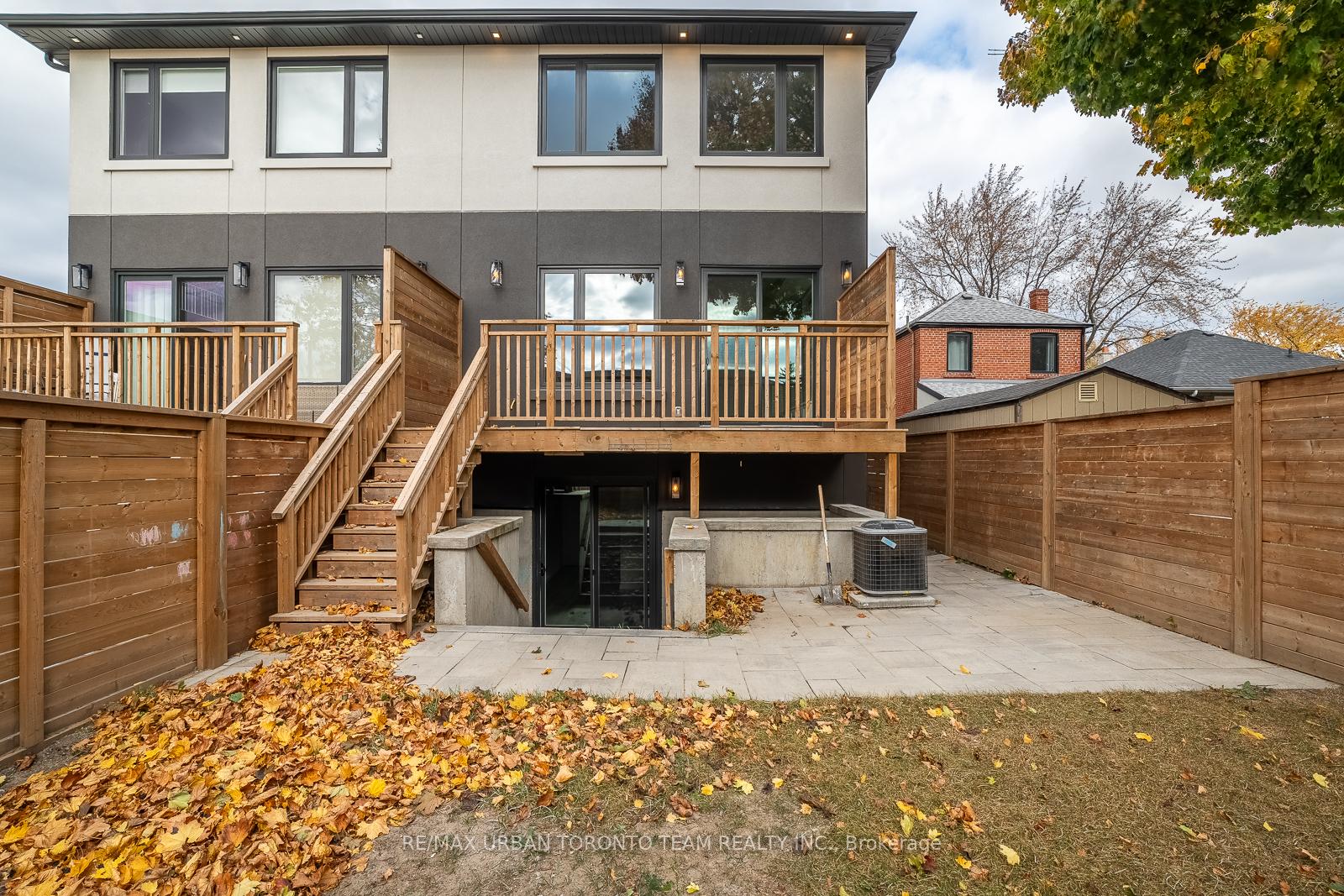 Photo 35 of 3515 St Clair Avenue E, Scarborough, Clairlea-Birchmount — HOMEH