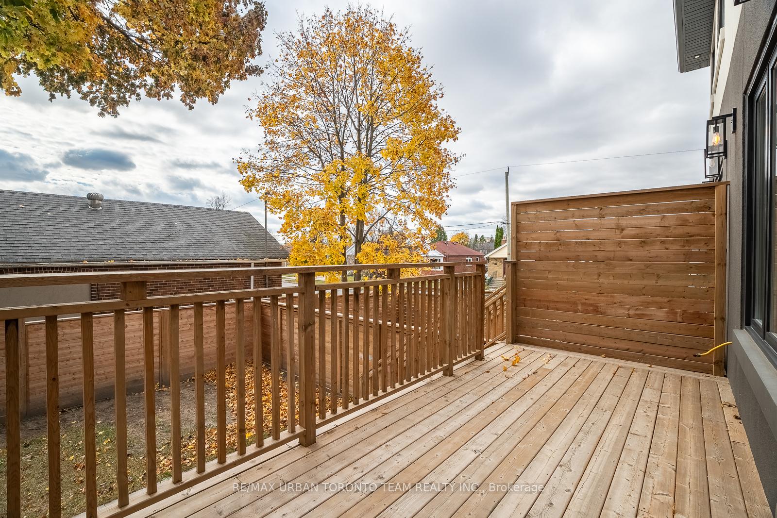 Photo 38 of 3515 St Clair Avenue E, Scarborough, Clairlea-Birchmount — HOMEH