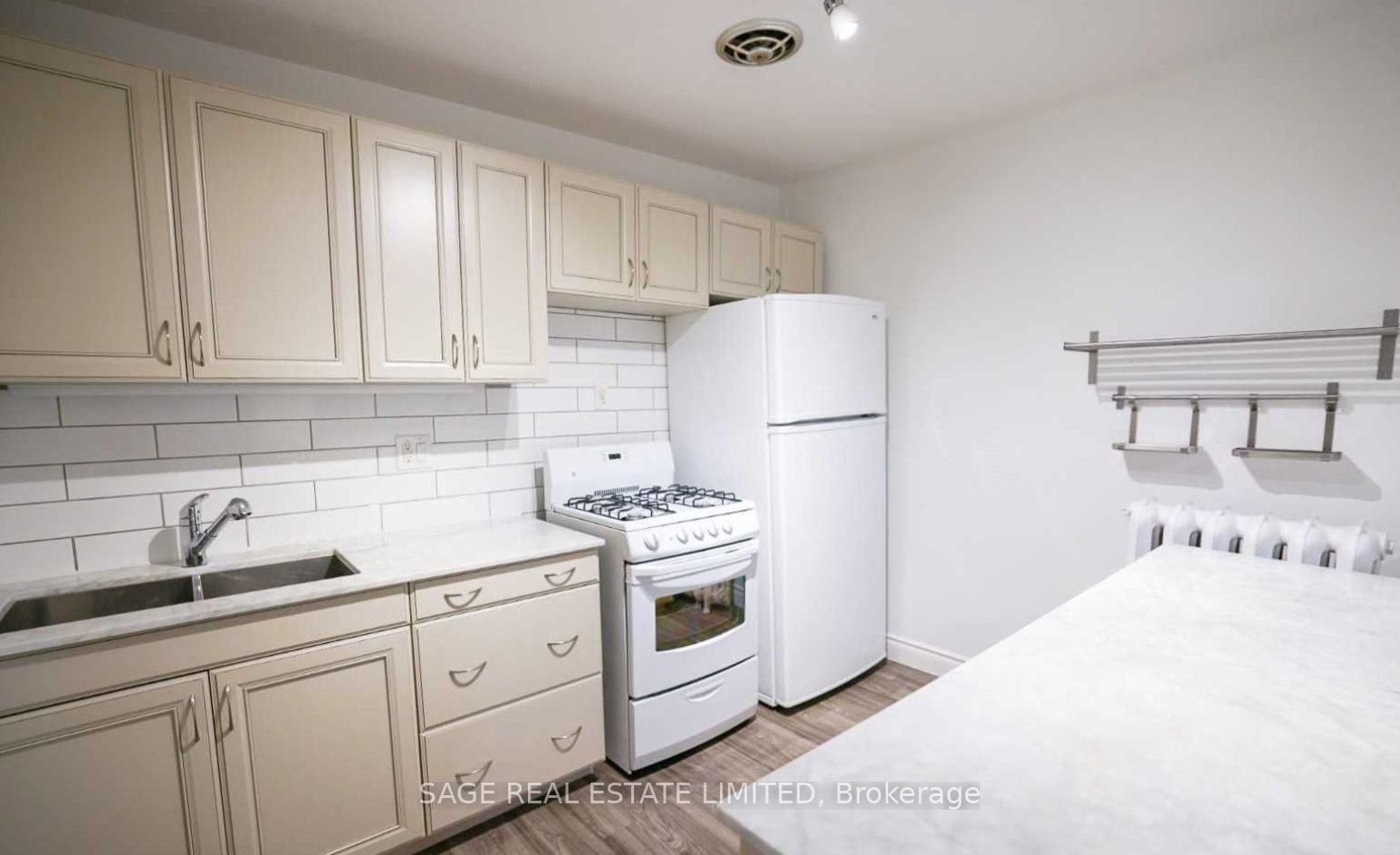 Photo 7 of Unit 1A, 8 Brookmount Road, Toronto, The Beaches — HOMEH