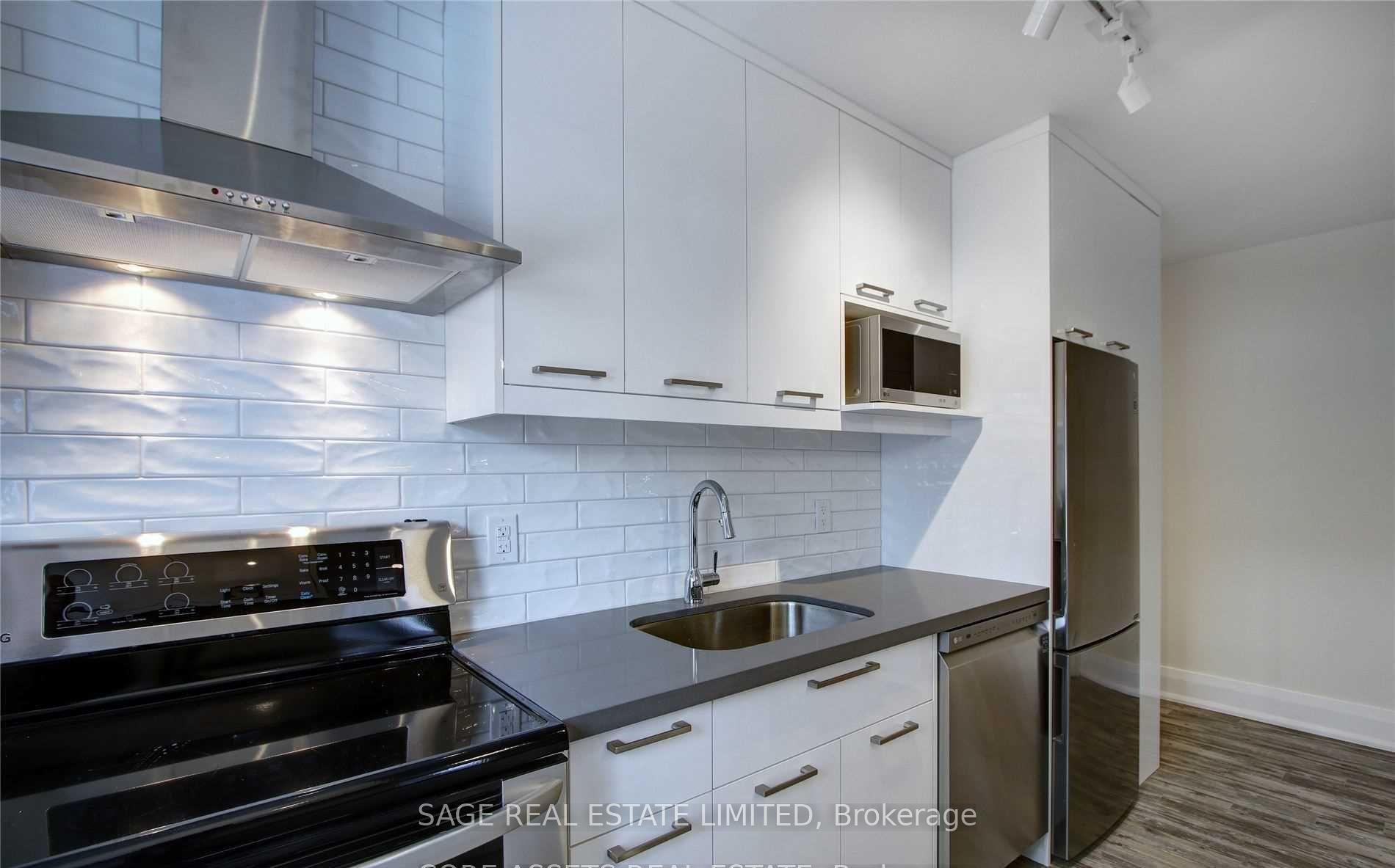 Photo 4 of Unit 5, 1571 Mount Pleasant Road, Toronto, Lawrence Park North — HOMEH