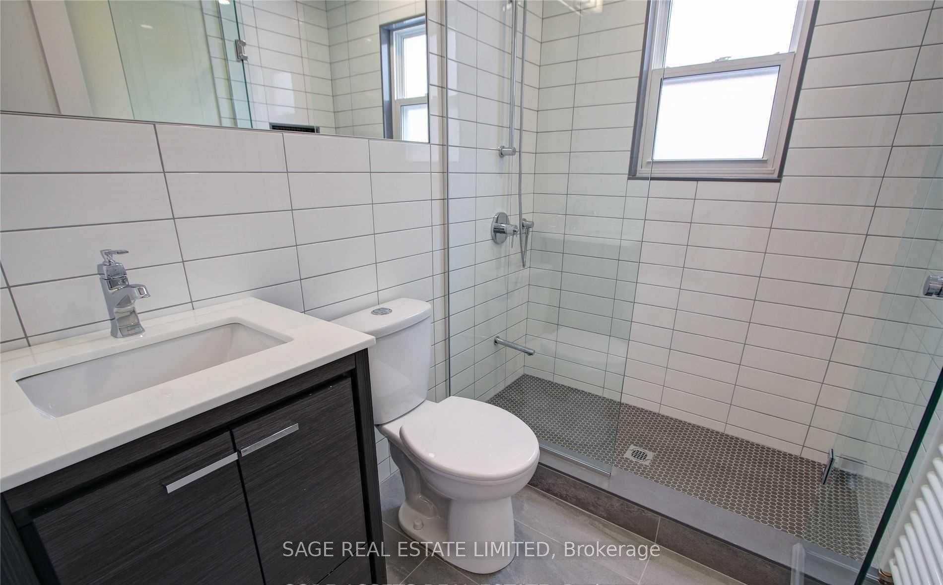 Photo 8 of Unit 5, 1571 Mount Pleasant Road, Toronto, Lawrence Park North — HOMEH