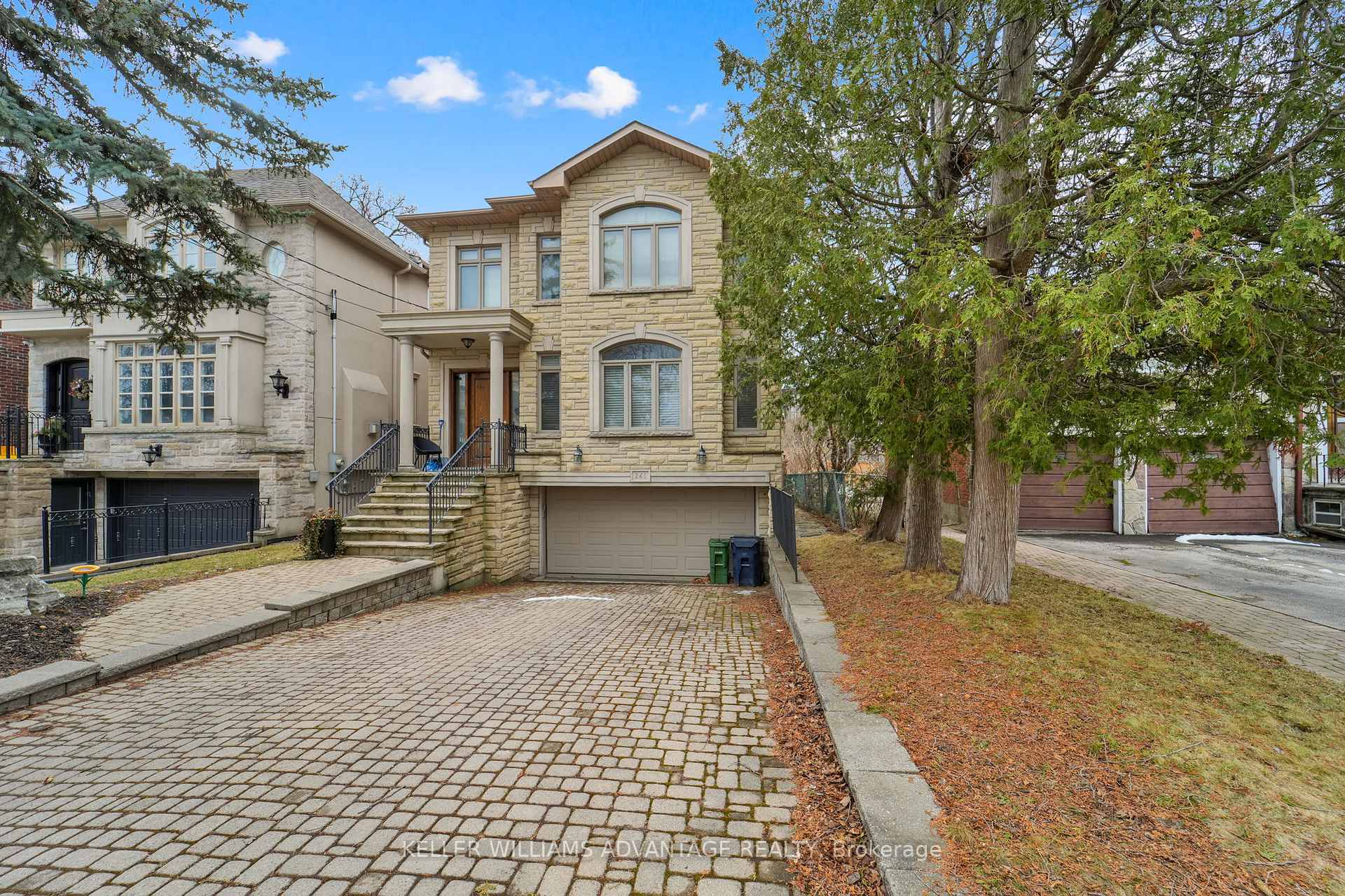 Photo 2 of 241 Joicey Boulevard, Toronto, Bedford Park-Nortown — HOMEH