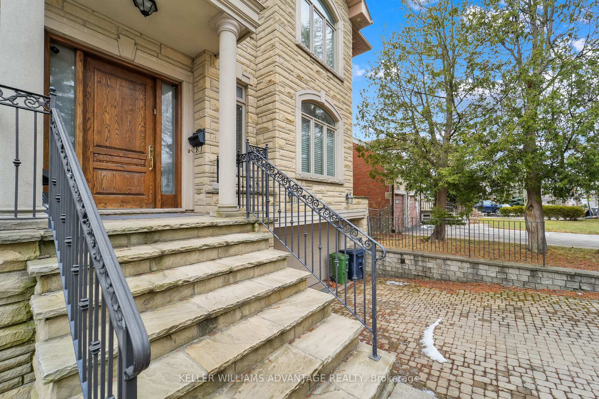 Photo 4 of 241 Joicey Boulevard, Toronto, Bedford Park-Nortown — HOMEH