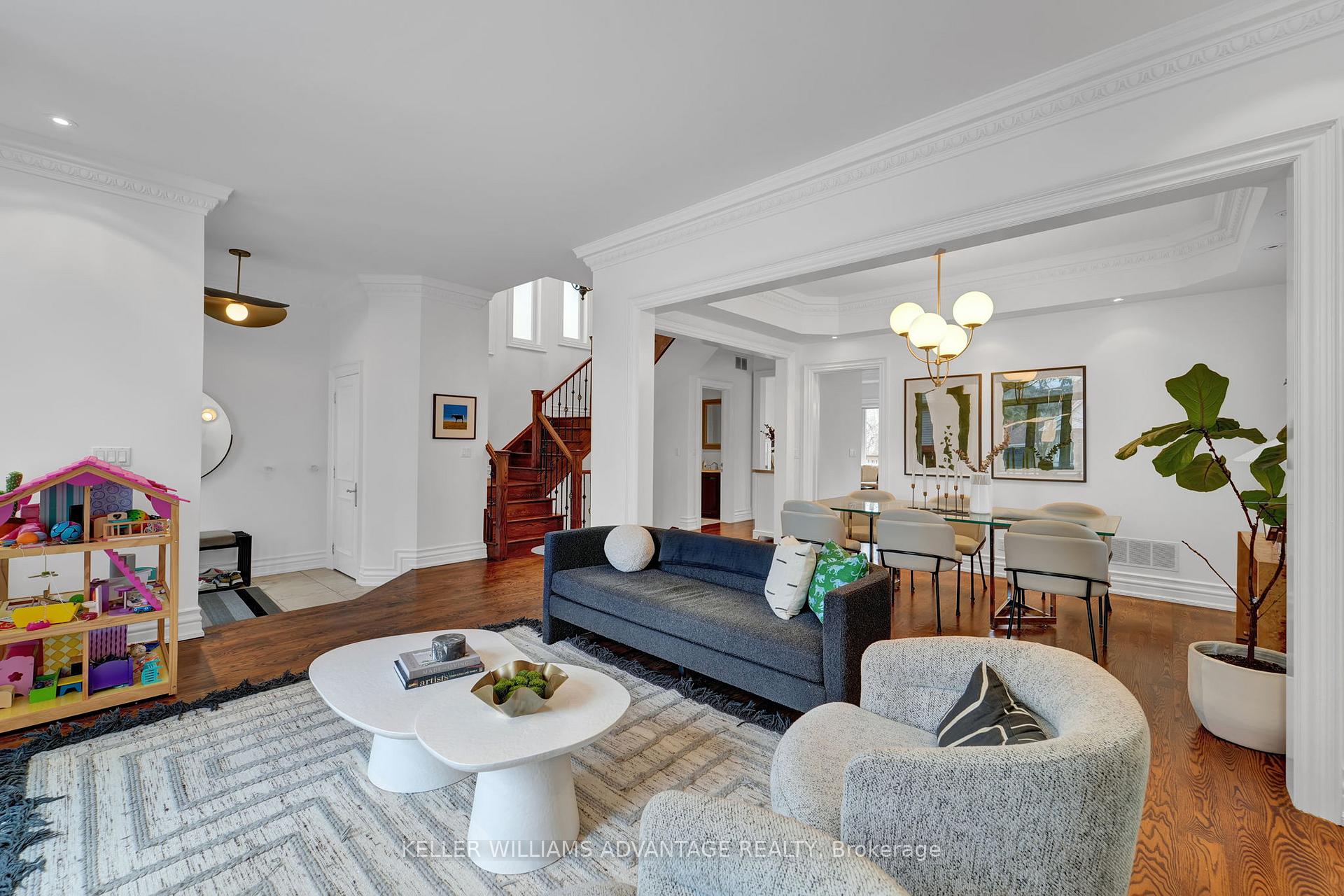 Photo 5 of 241 Joicey Boulevard, Toronto, Bedford Park-Nortown — HOMEH