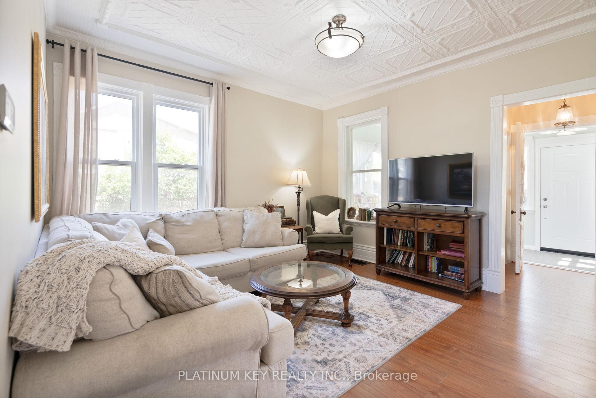 Photo 5 of 8562 Glendon Drive, Strathroy-Caradoc, Mount Brydges — HOMEH