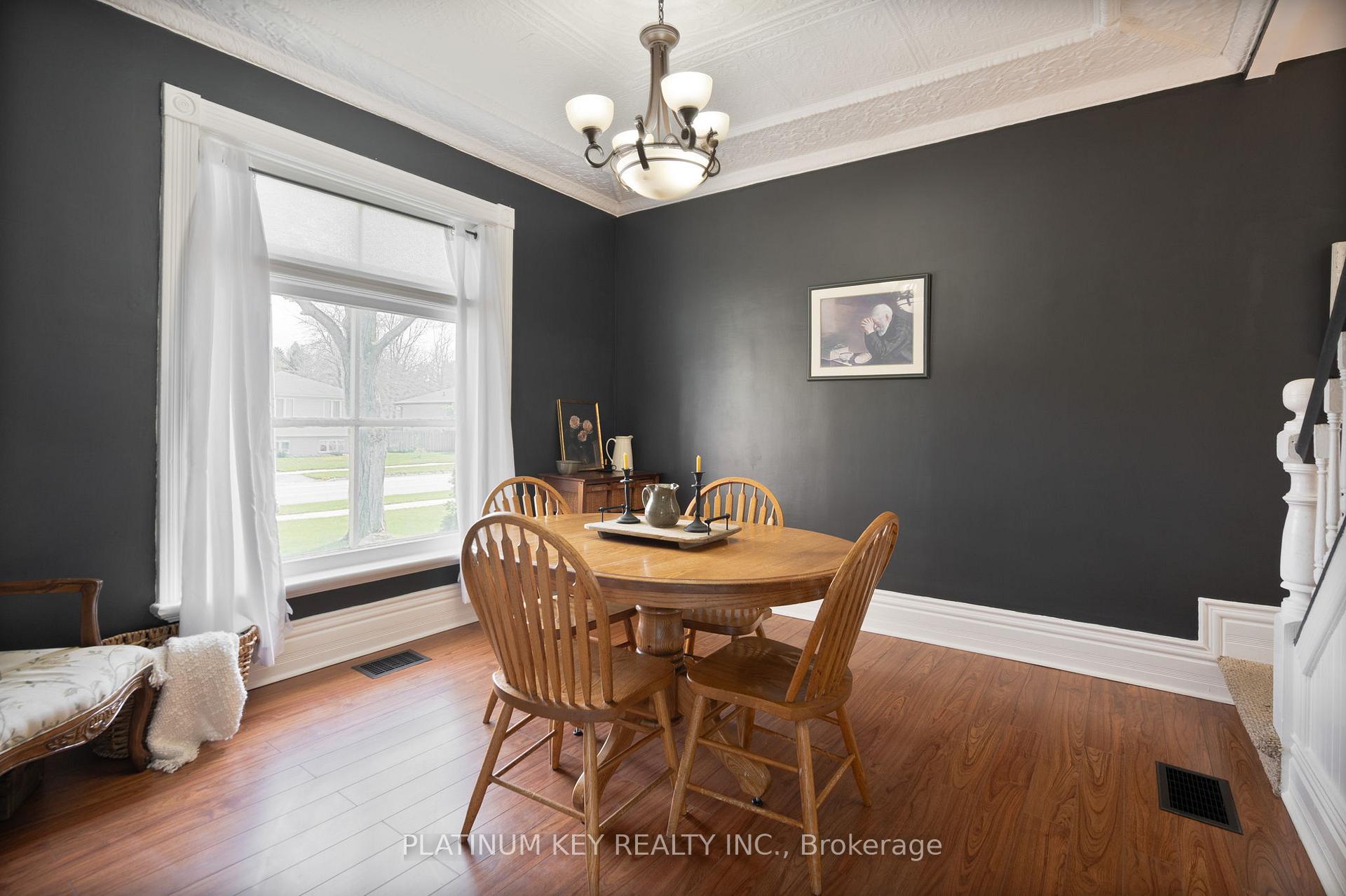 Photo 10 of 8562 Glendon Drive, Strathroy-Caradoc, Mount Brydges — HOMEH