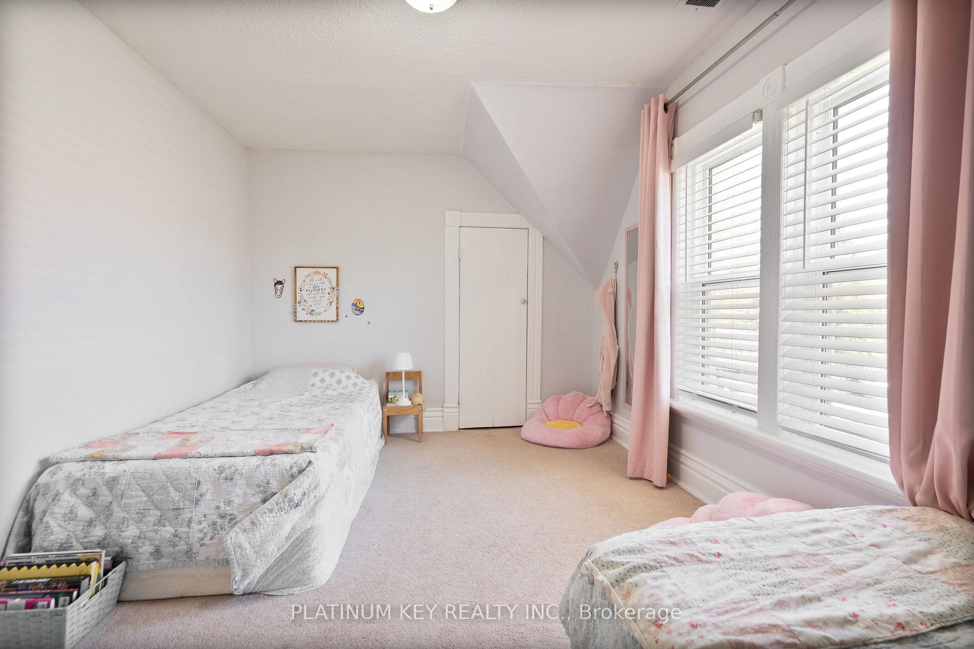 Photo 15 of 8562 Glendon Drive, Strathroy-Caradoc, Mount Brydges — HOMEH