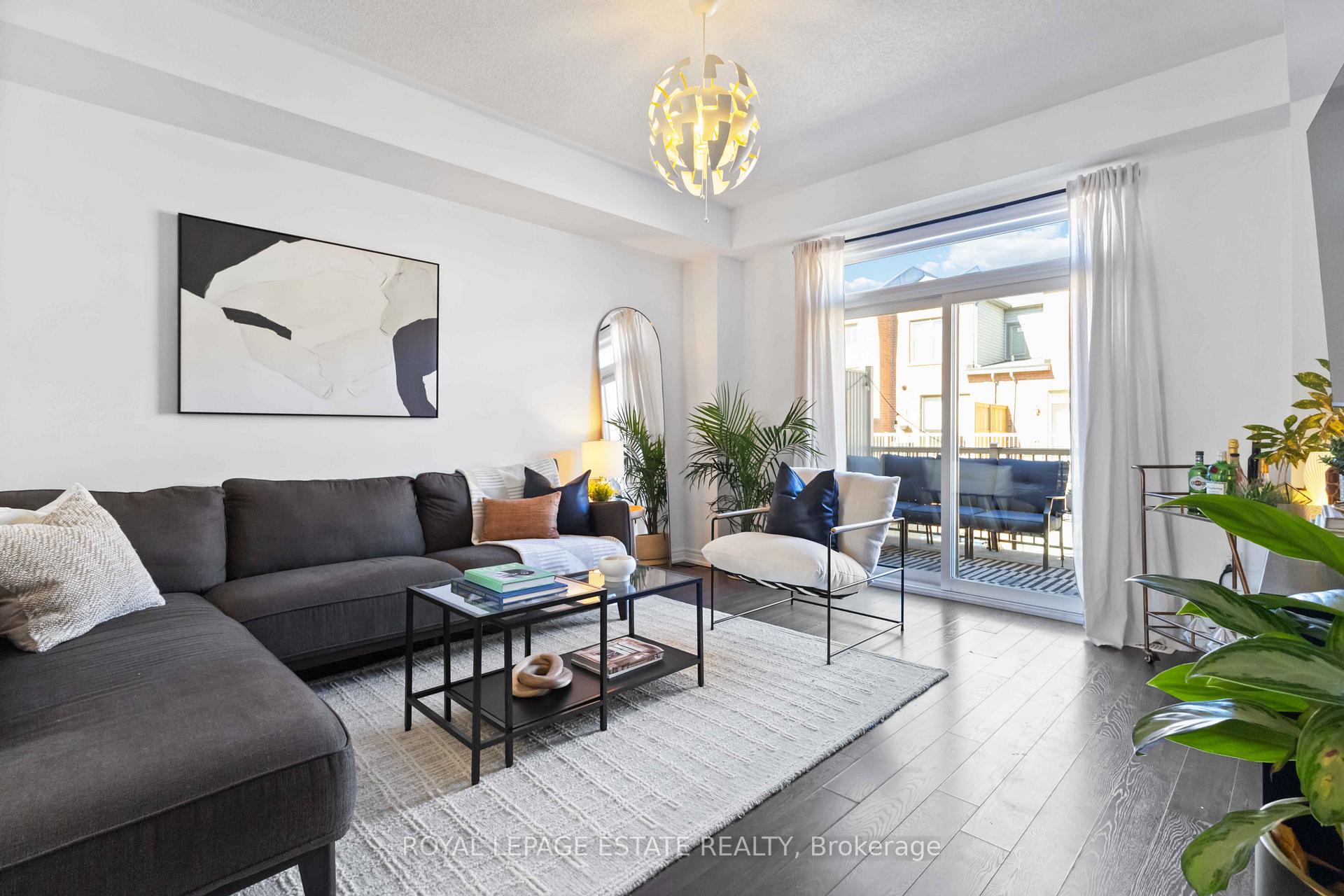 Photo 1 of 30 Belanger Crescent, Scarborough, Clairlea-Birchmount — HOMEH