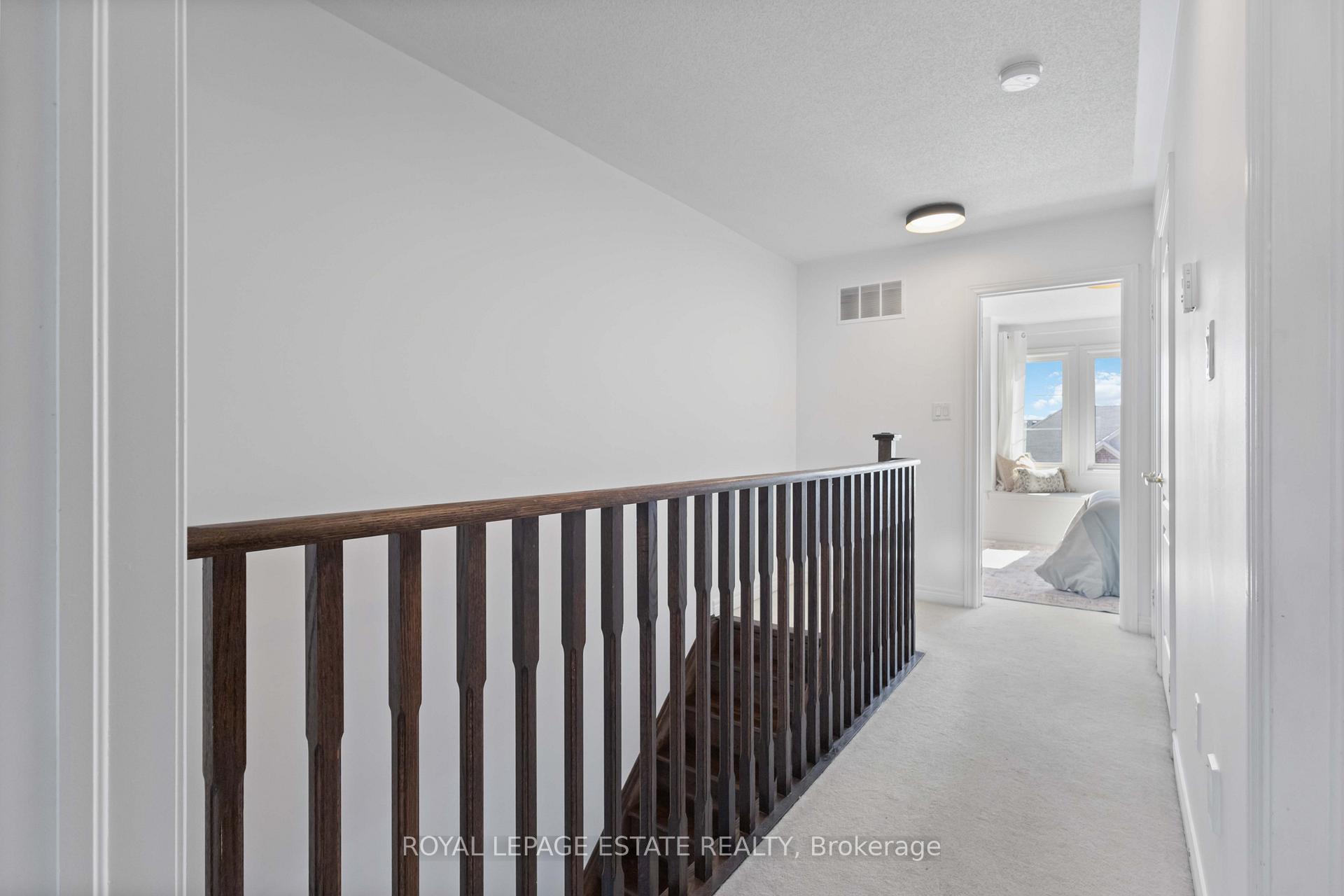 Photo 21 of 30 Belanger Crescent, Scarborough, Clairlea-Birchmount — HOMEH