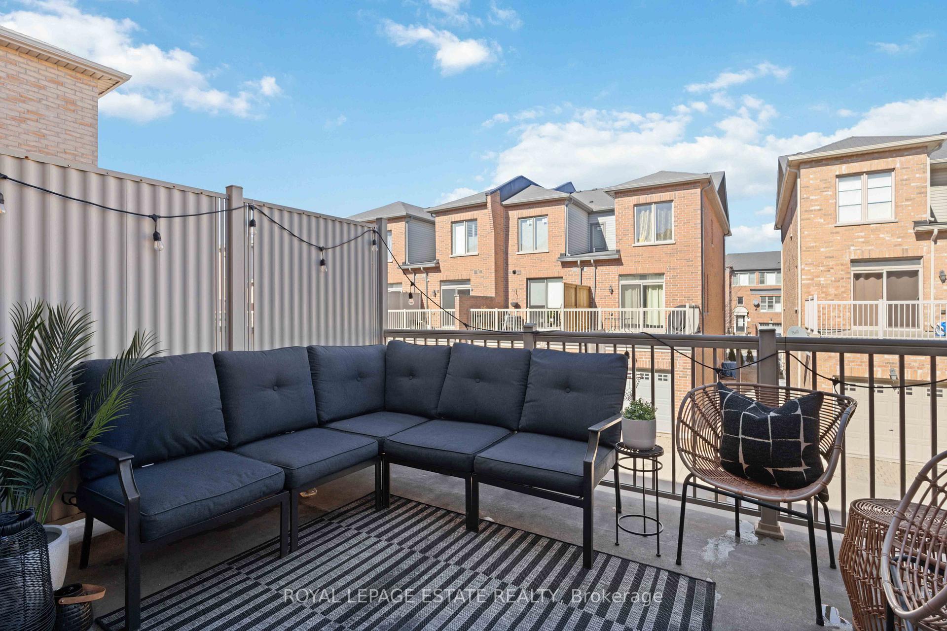 Photo 29 of 30 Belanger Crescent, Scarborough, Clairlea-Birchmount — HOMEH