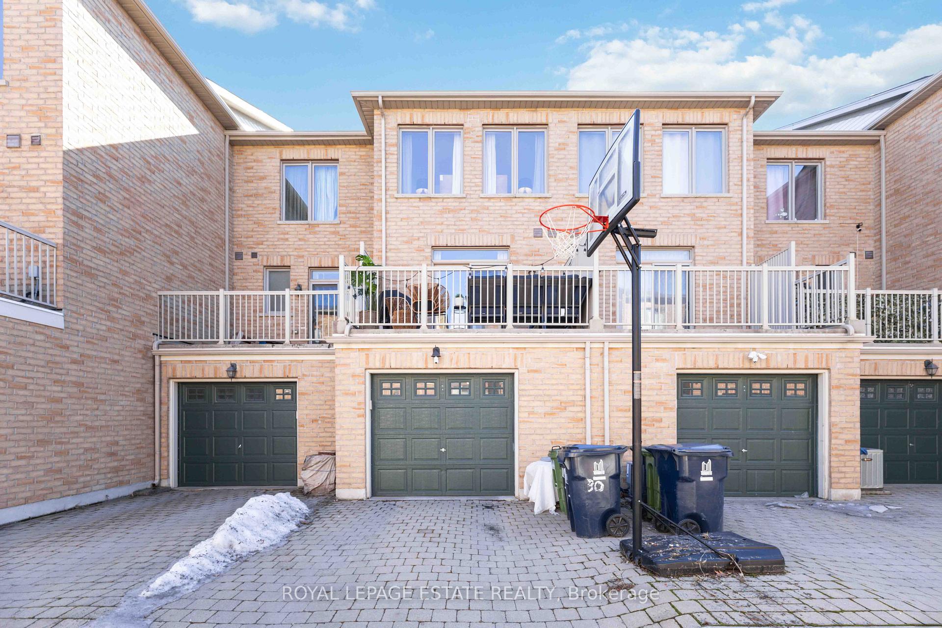 Photo 31 of 30 Belanger Crescent, Scarborough, Clairlea-Birchmount — HOMEH