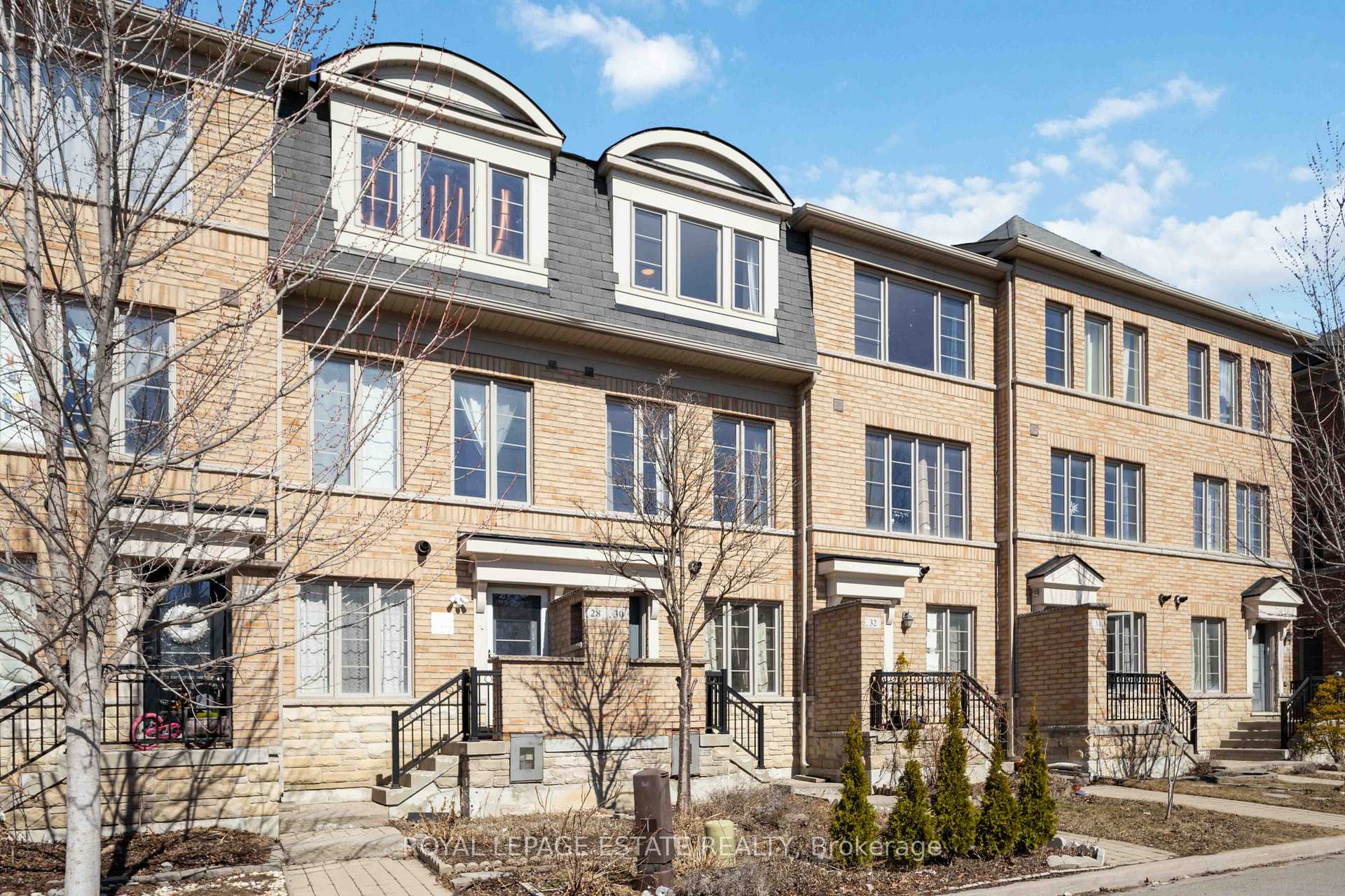 Photo 33 of 30 Belanger Crescent, Scarborough, Clairlea-Birchmount — HOMEH