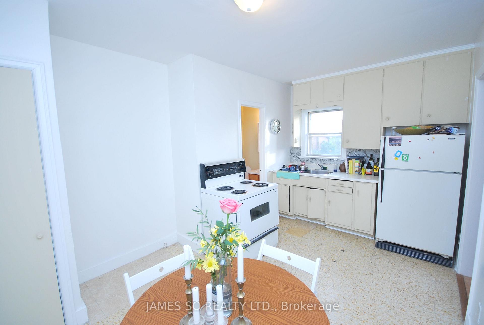 Photo 7 of Unit 2, 471 Sammon Avenue, Toronto, Danforth Village-East York — HOMEH