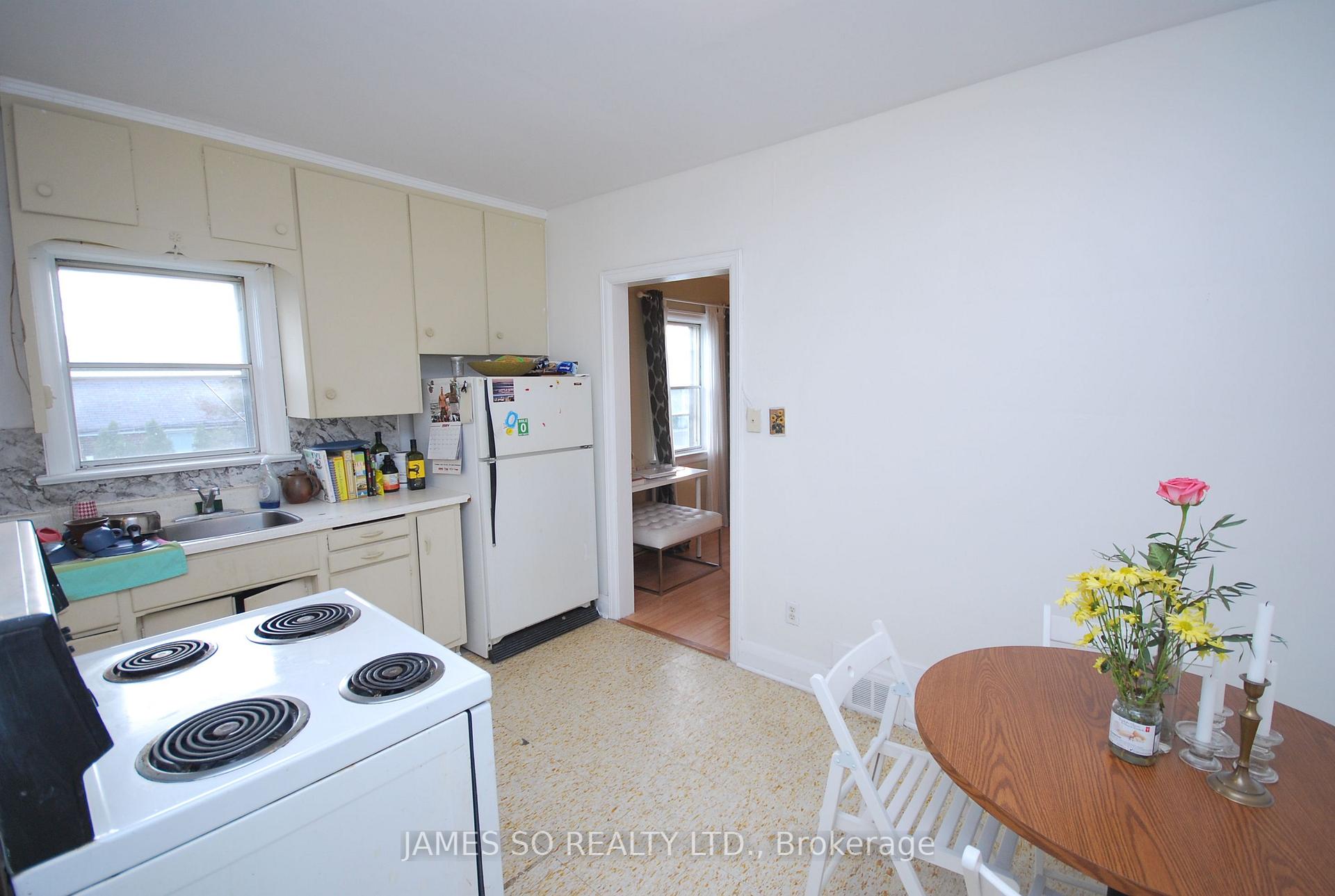 Photo 8 of Unit 2, 471 Sammon Avenue, Toronto, Danforth Village-East York — HOMEH